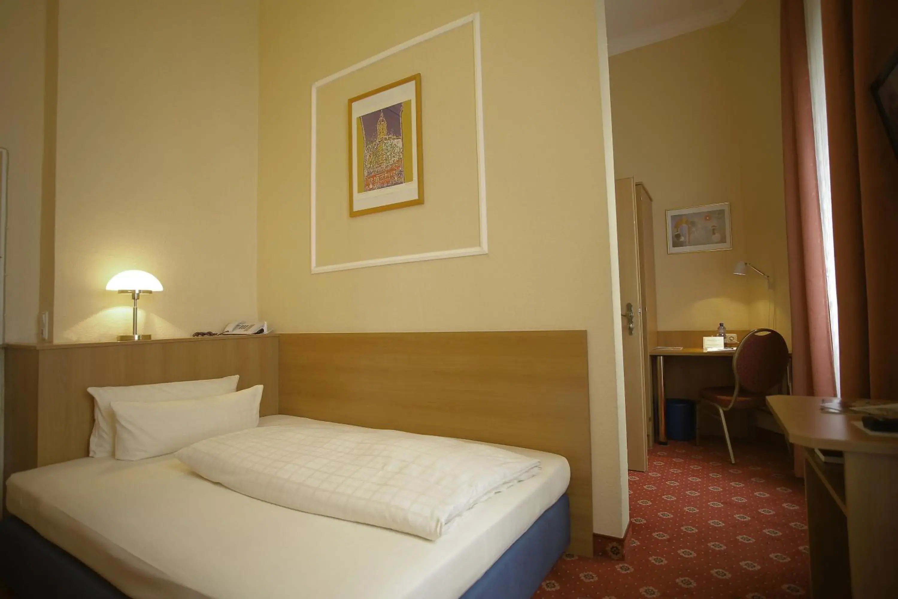 Single Room with Air Conditioning in Hotel Königshof Single Room with Air Conditioning in Hotel Königshof