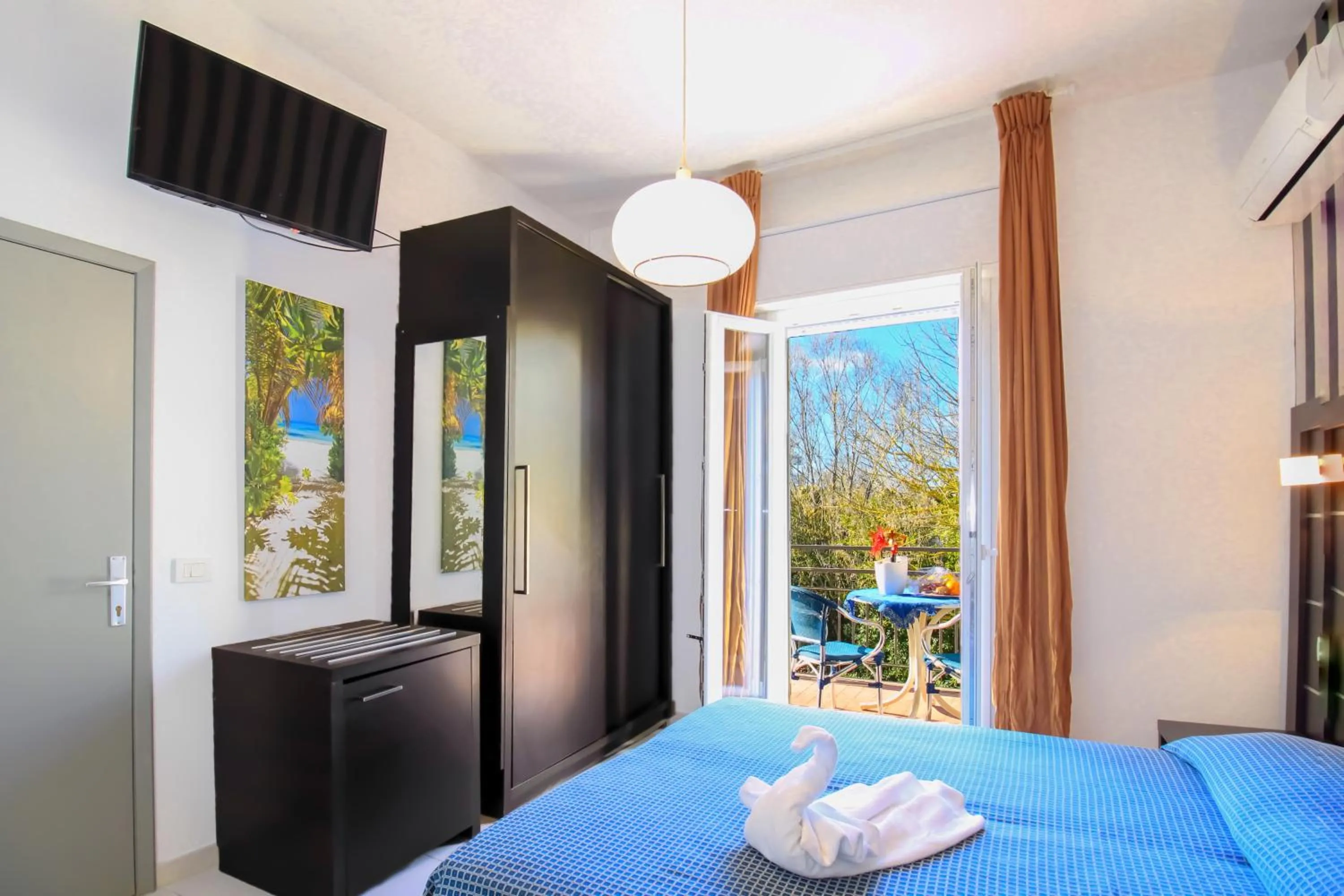 Bed in RESIDENZA ANNESSA Hotel Duca di Kent