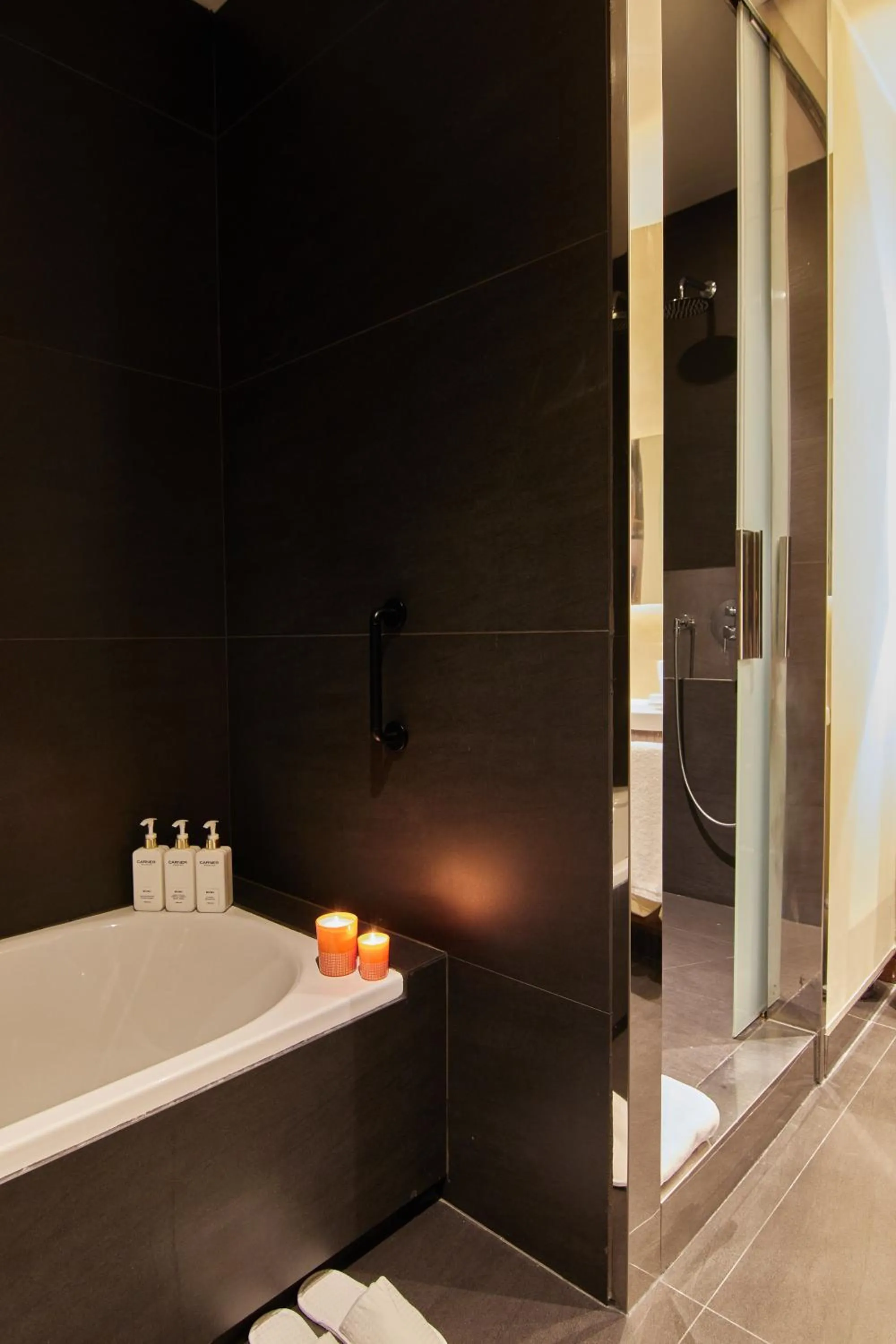 Shower in Grand Hotel Central, Small Luxury Hotels