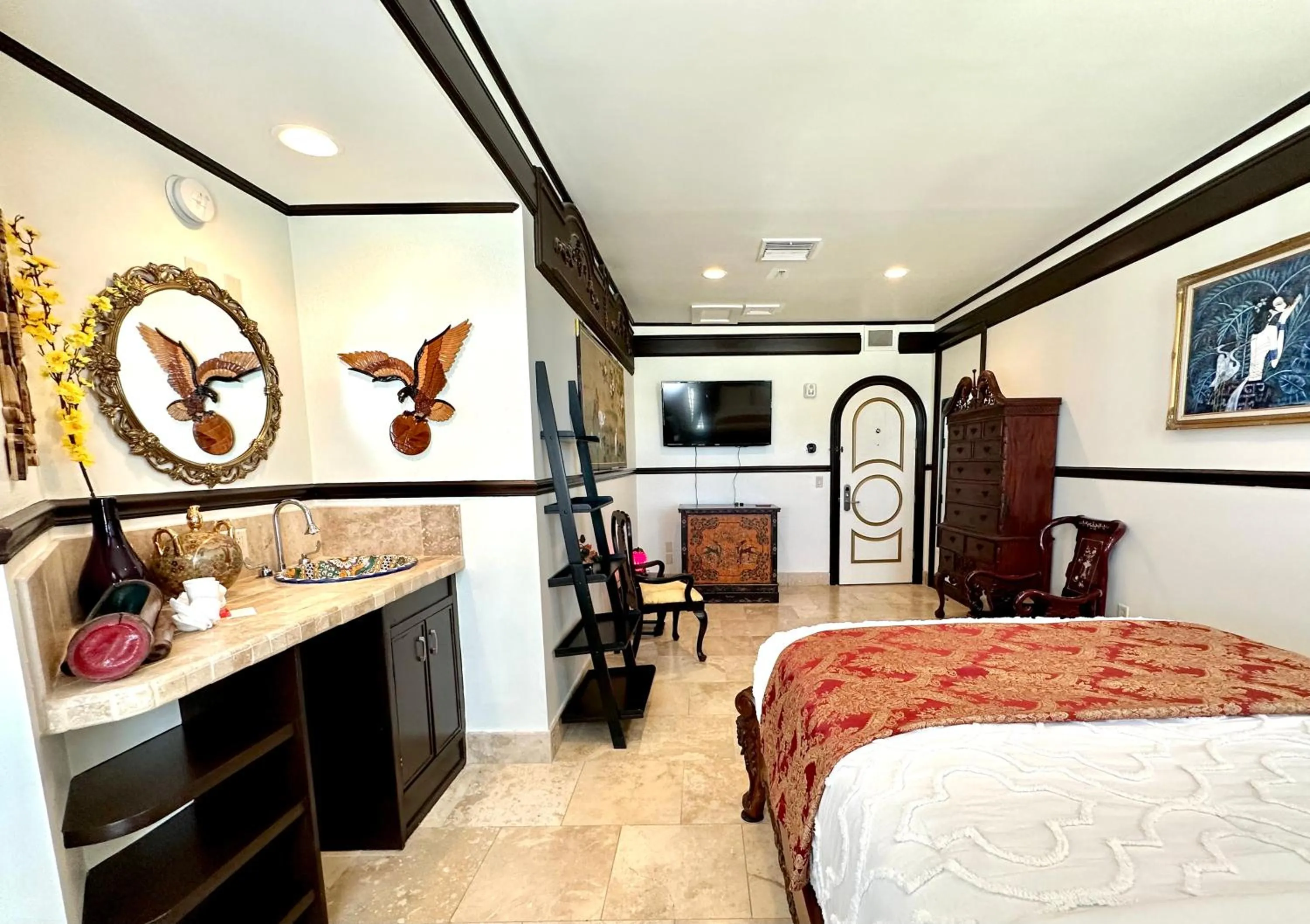 TV and multimedia, Bed in Bliss By The Sea