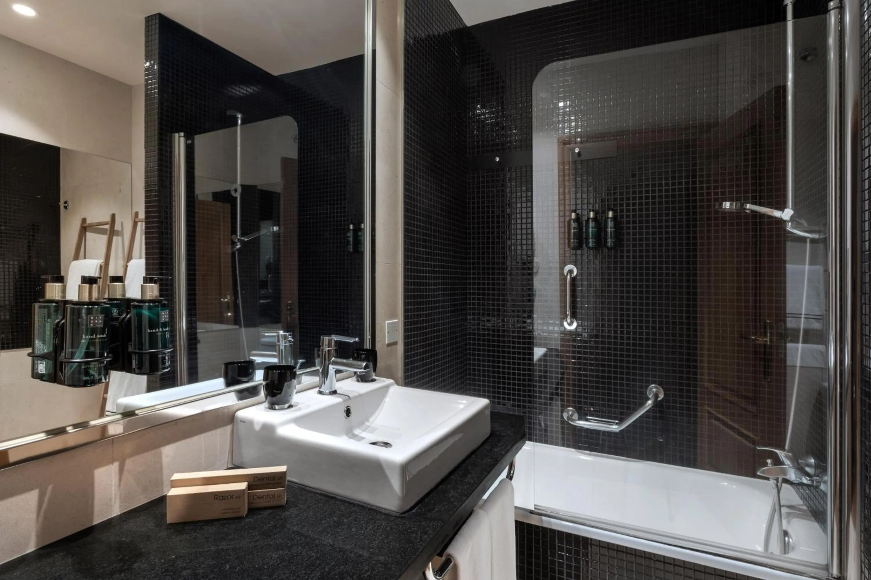 Bedroom in Melia Maria Pita