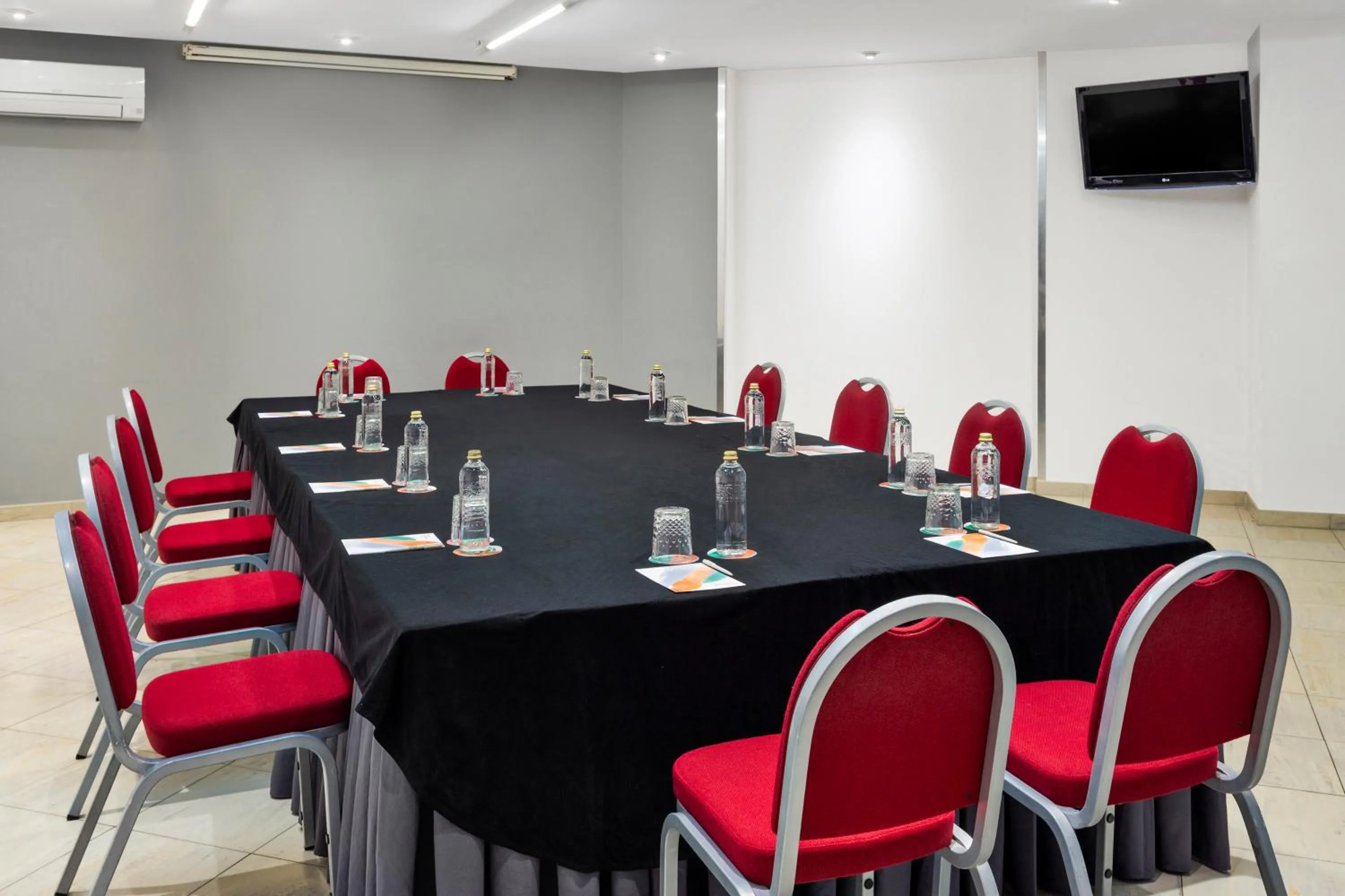 TV and multimedia in Melia Maria Pita