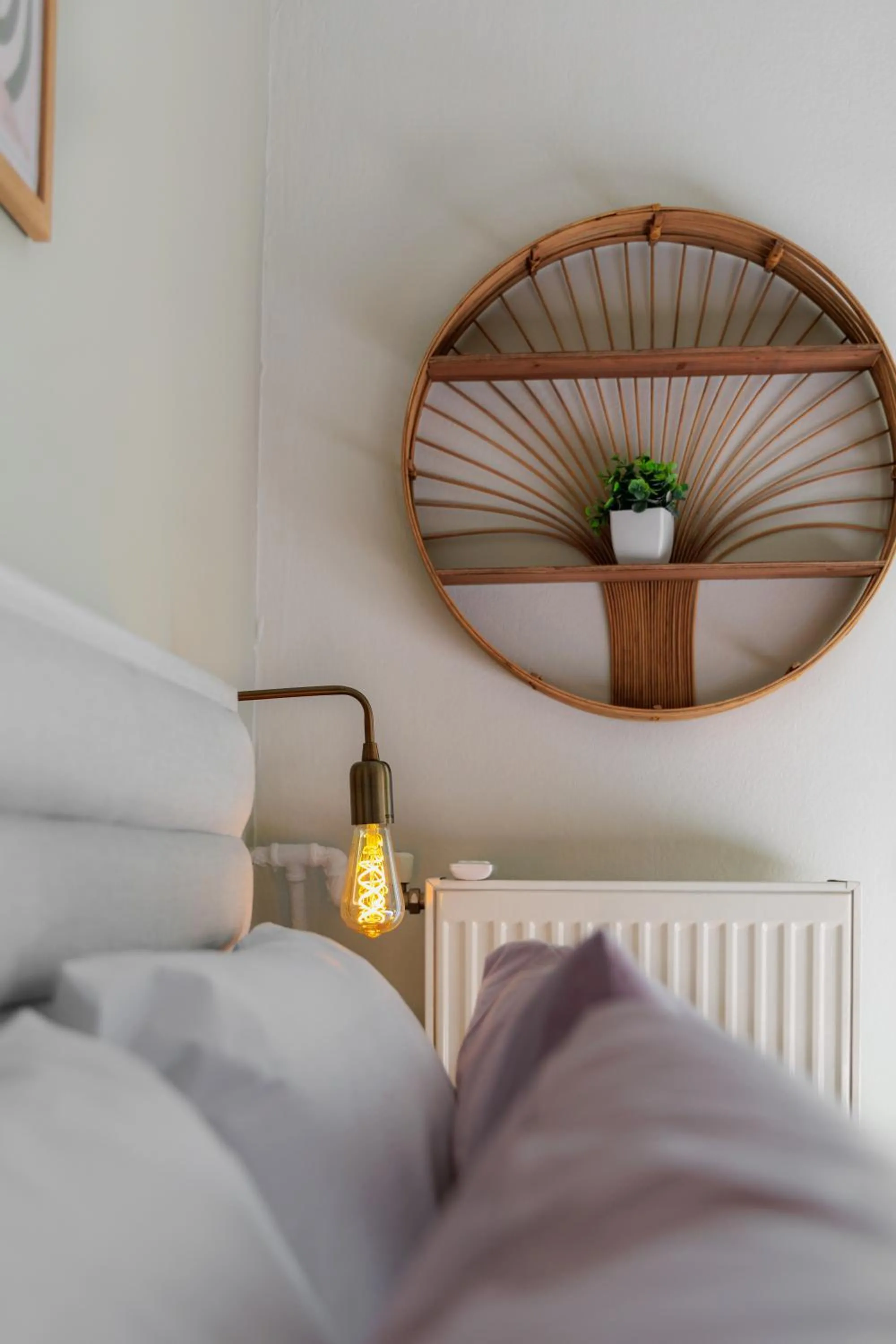 Bed in Sunny & Modern apt for 3 persons
