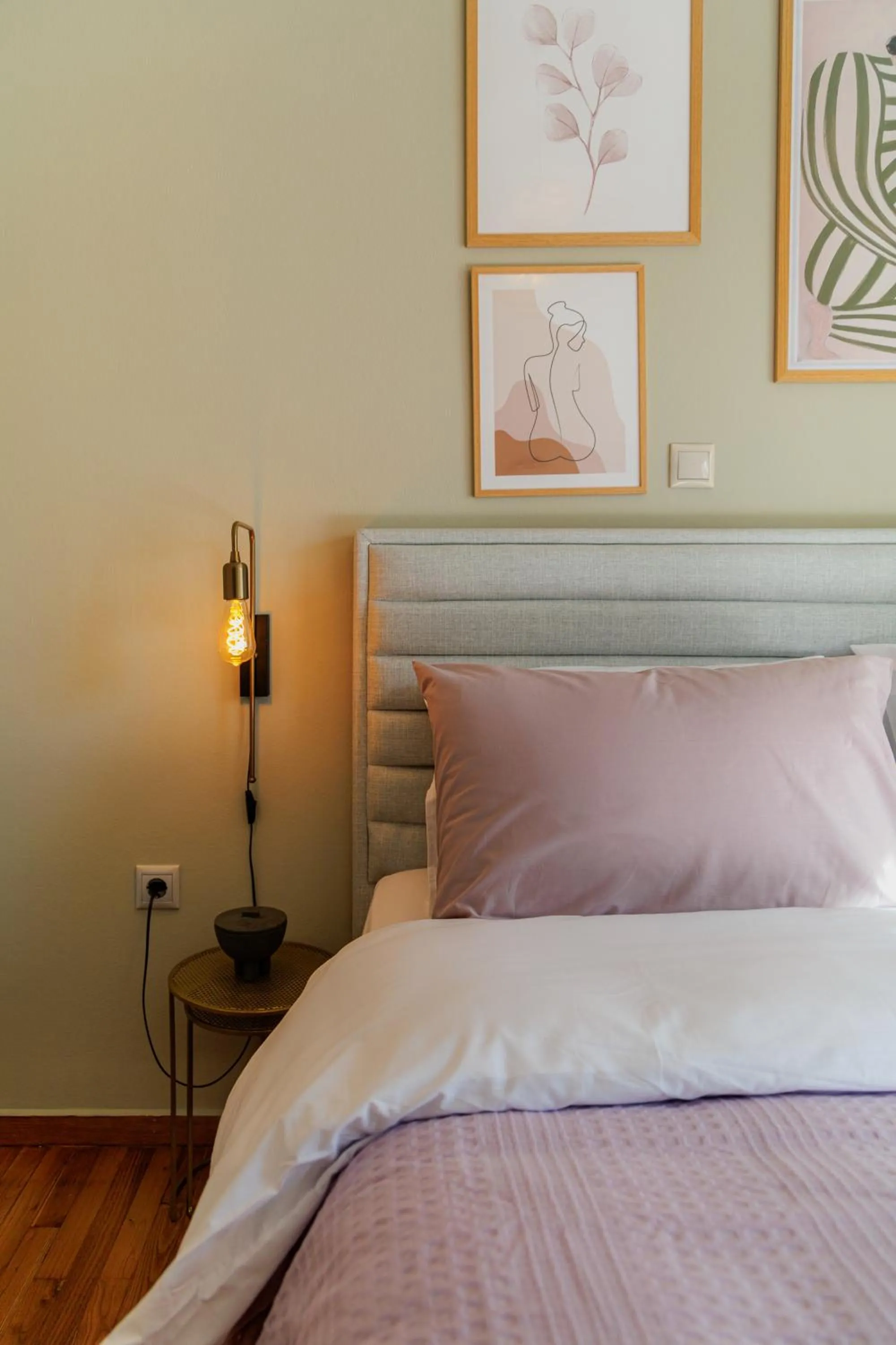 Bed in Sunny & Modern apt for 3 persons