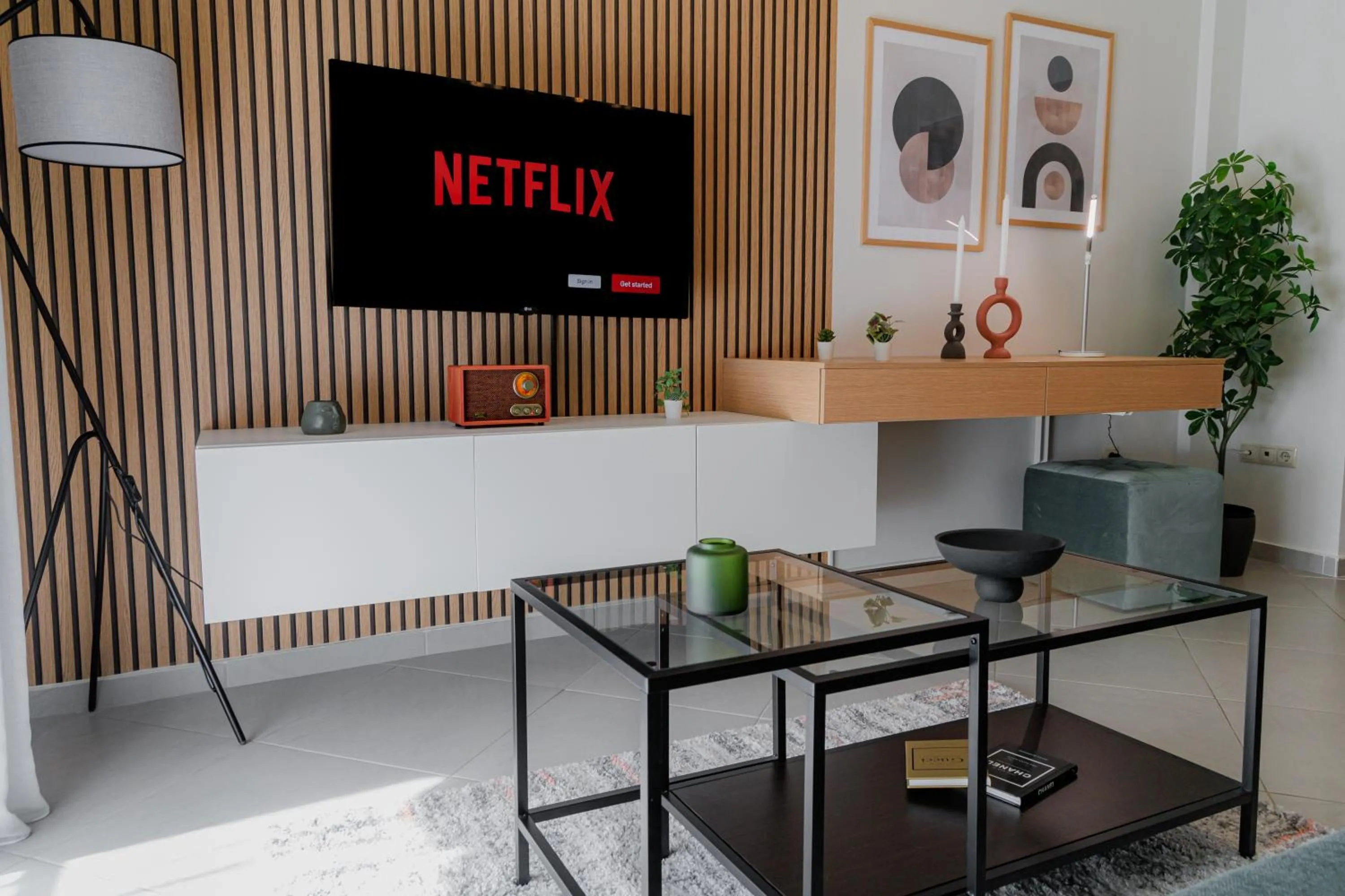 TV and multimedia in Sunny & Modern apt for 3 persons