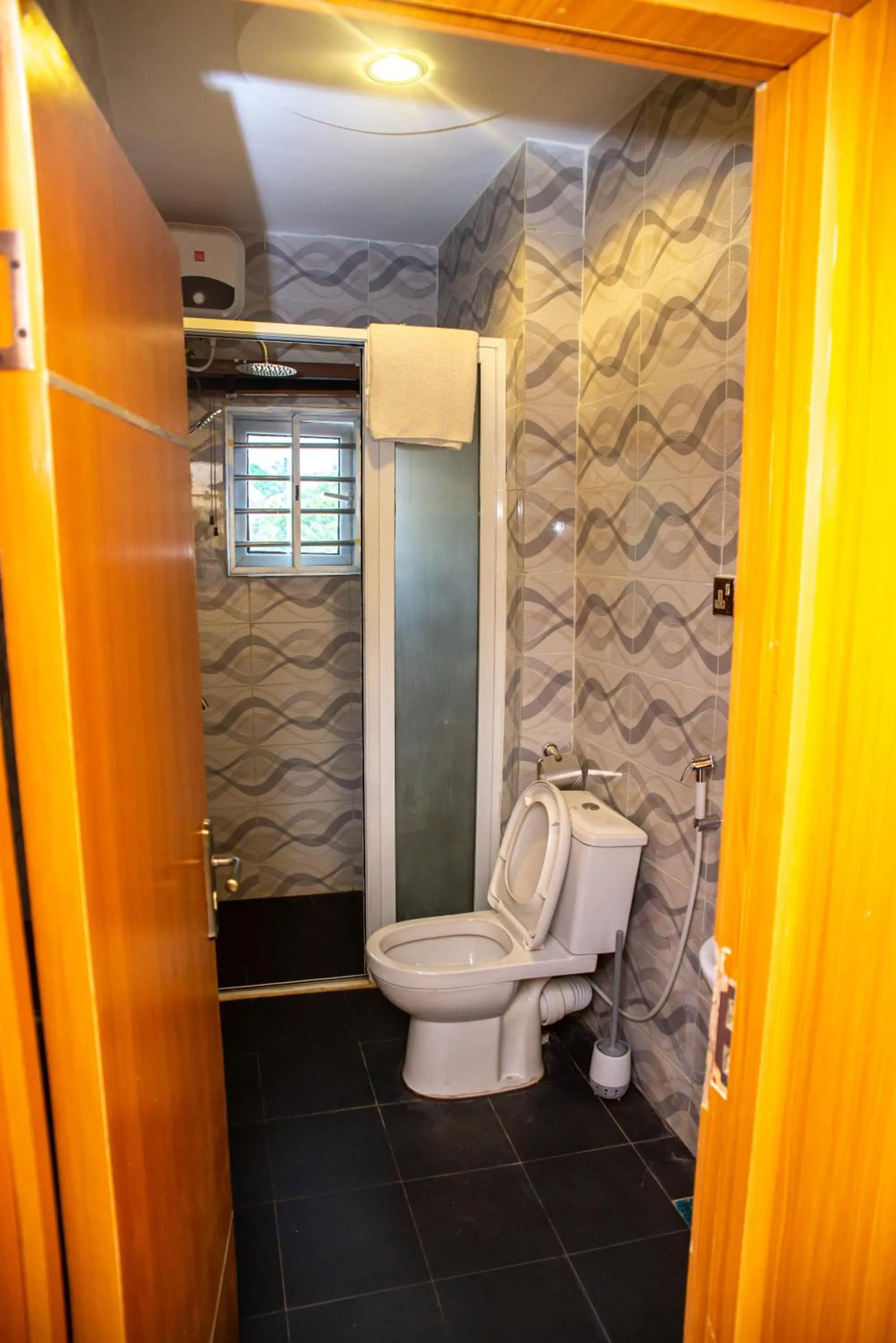 Buddiez Hotel & Resort