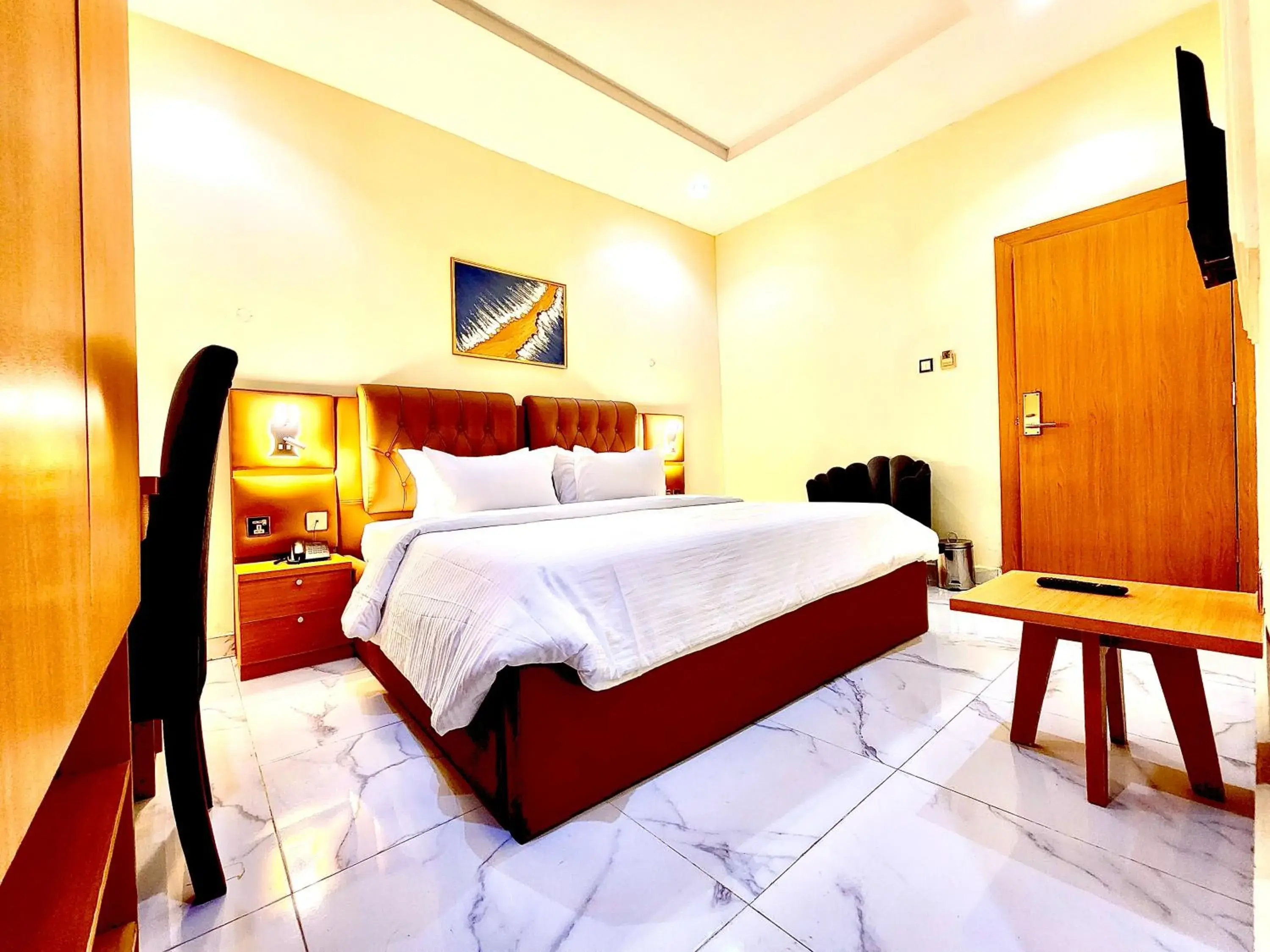 Bed in Buddiez Hotel & Resort Bed in Buddiez Hotel & Resort