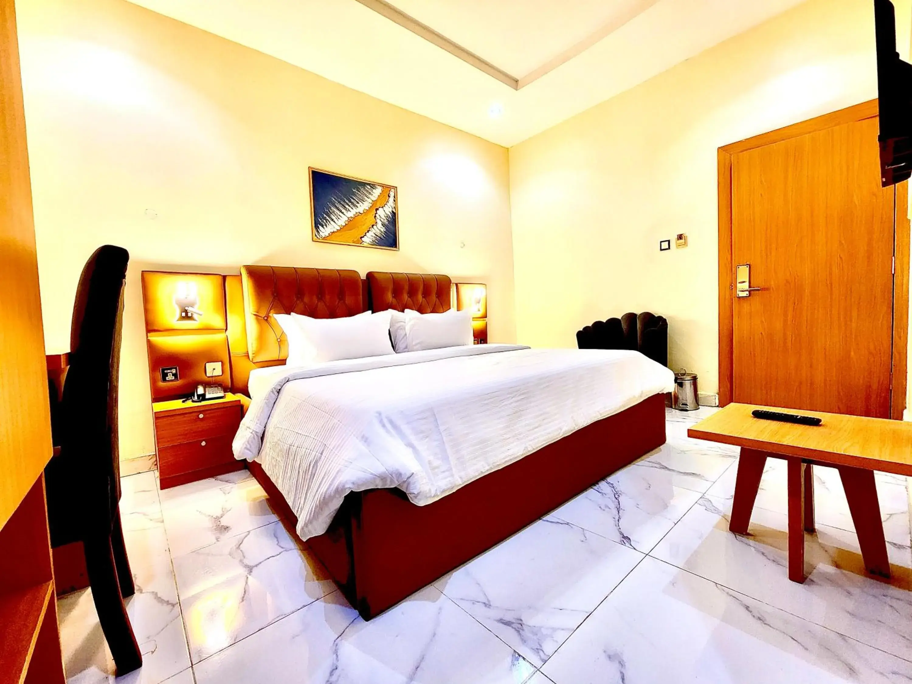 Bed in Buddiez Hotel & Resort Bed in Buddiez Hotel & Resort