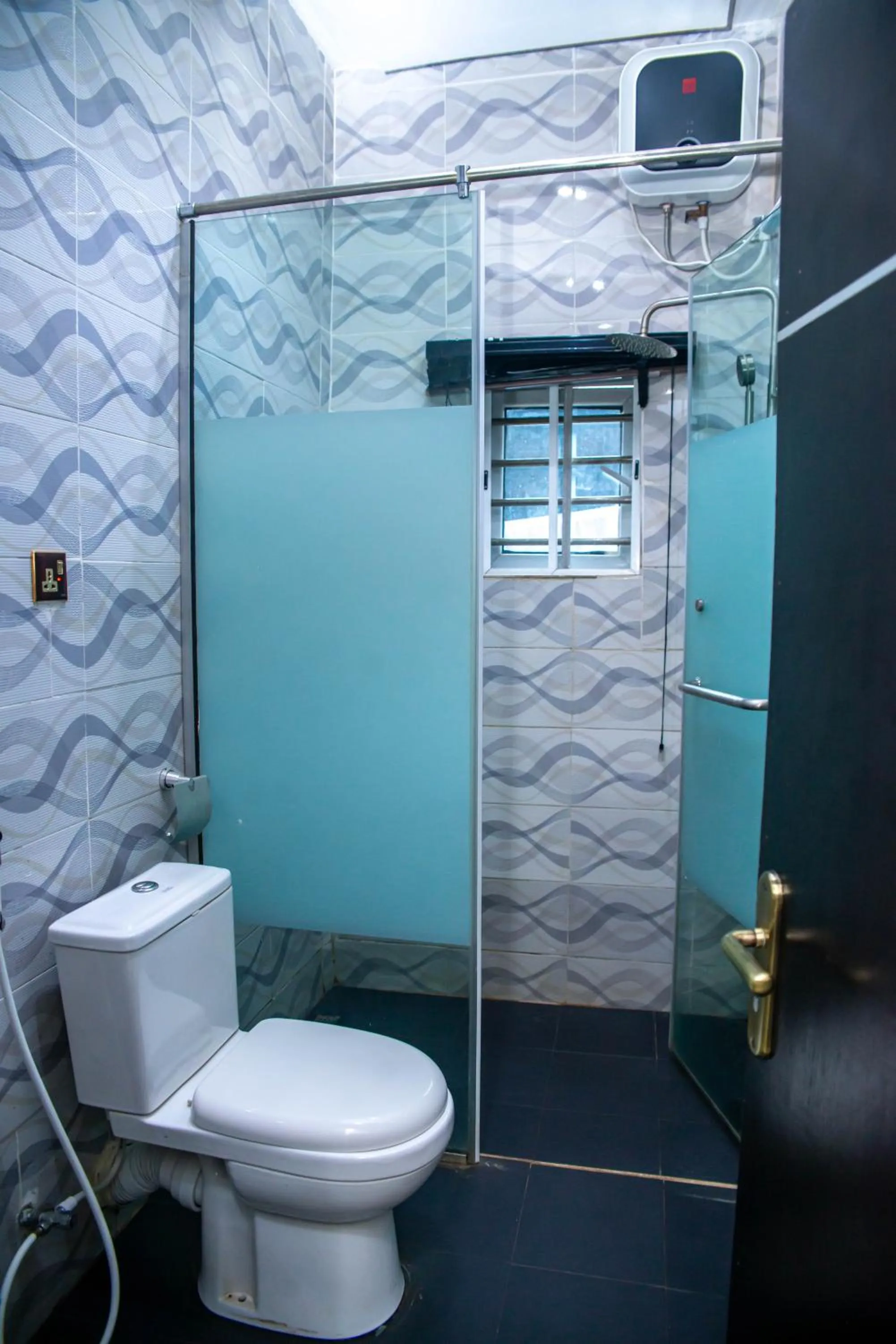 Buddiez Hotel & Resort