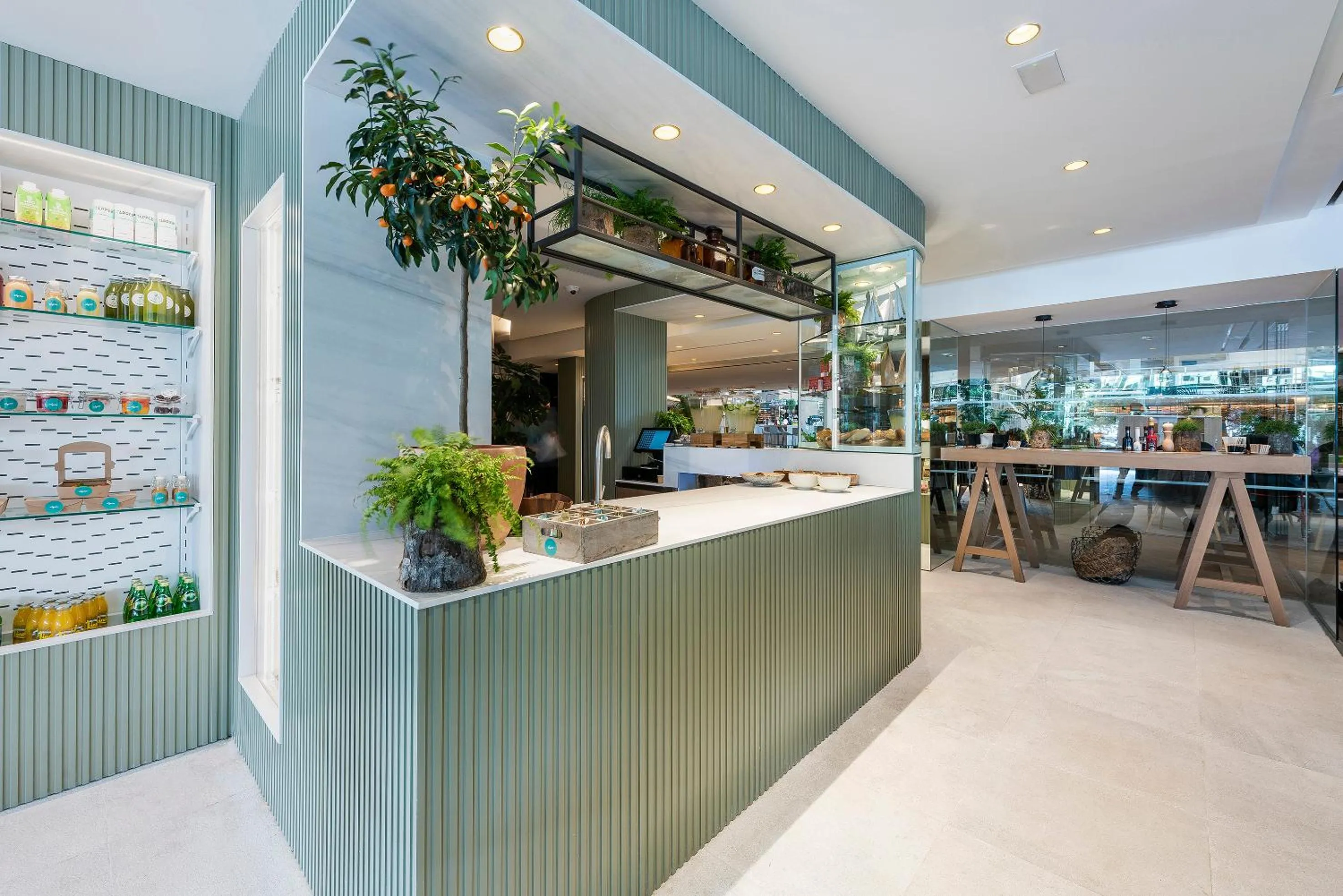 Restaurant/places to eat in Meliá Palma Marina