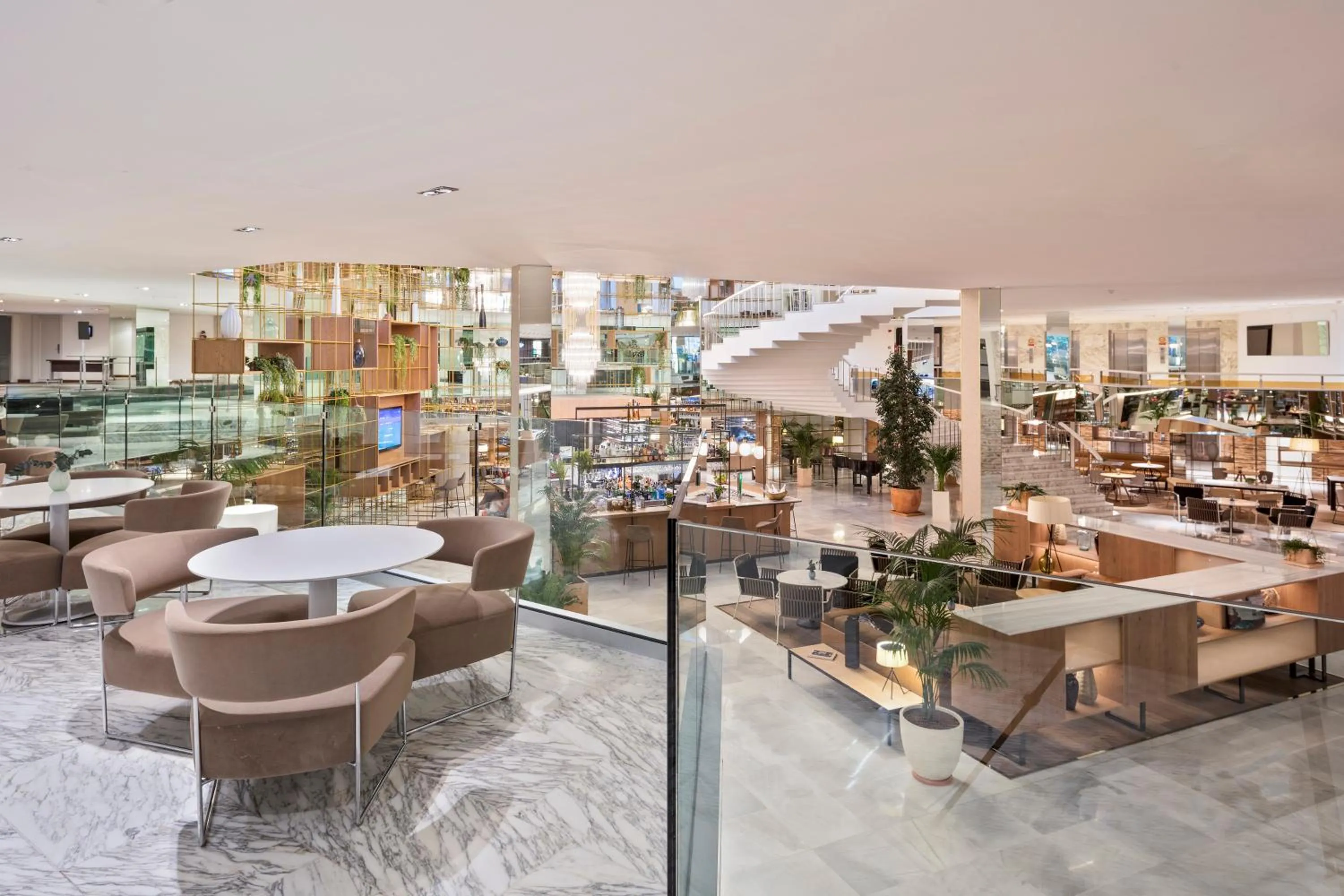 Lobby or reception in Meliá Palma Marina