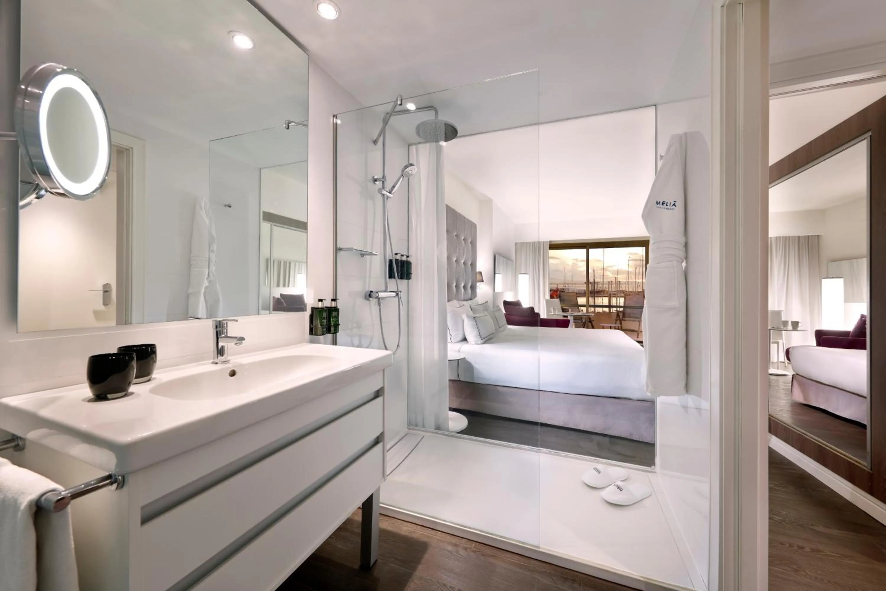 Bathroom, Bed in Meliá Palma Marina