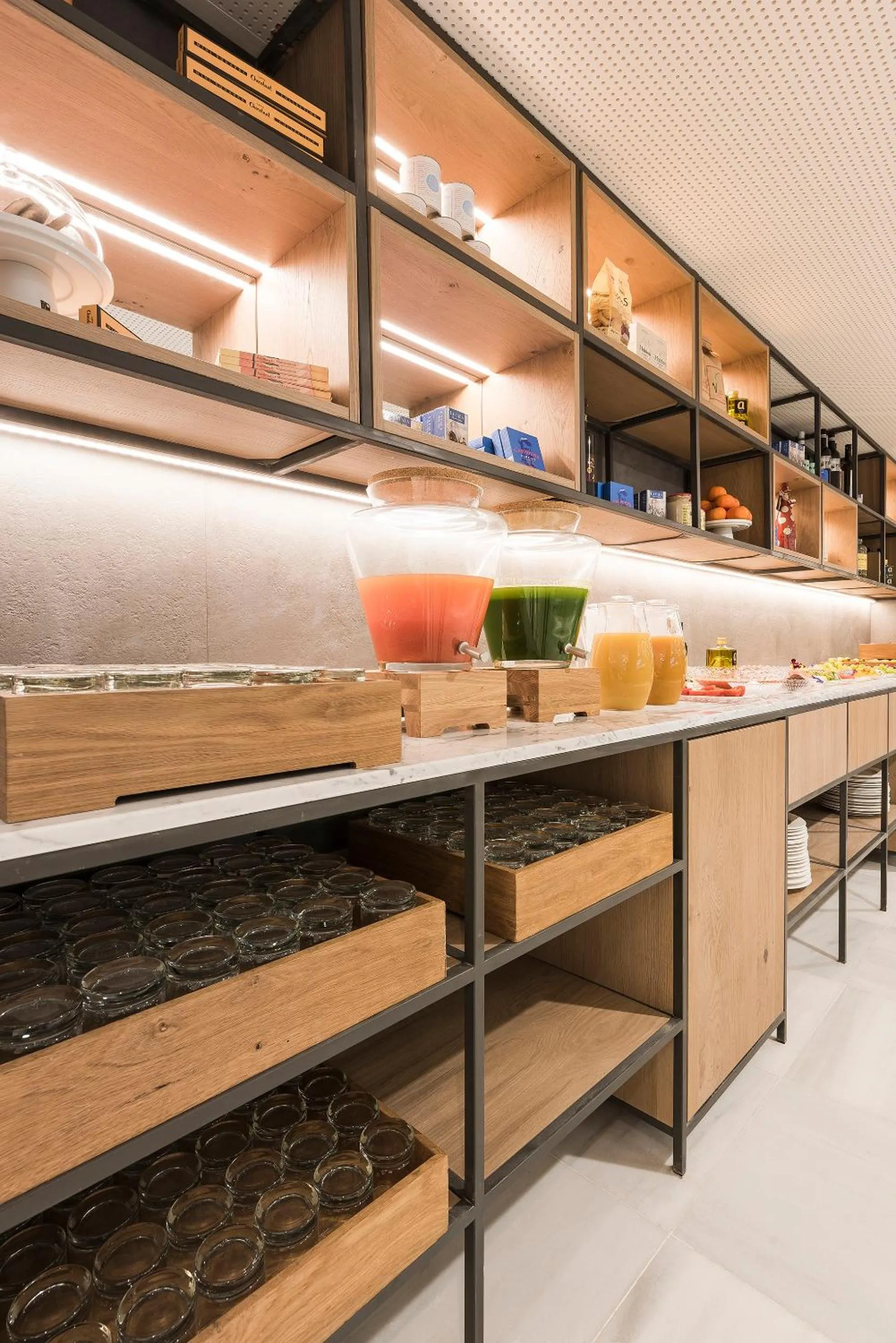 Buffet breakfast in Meliá Palma Marina