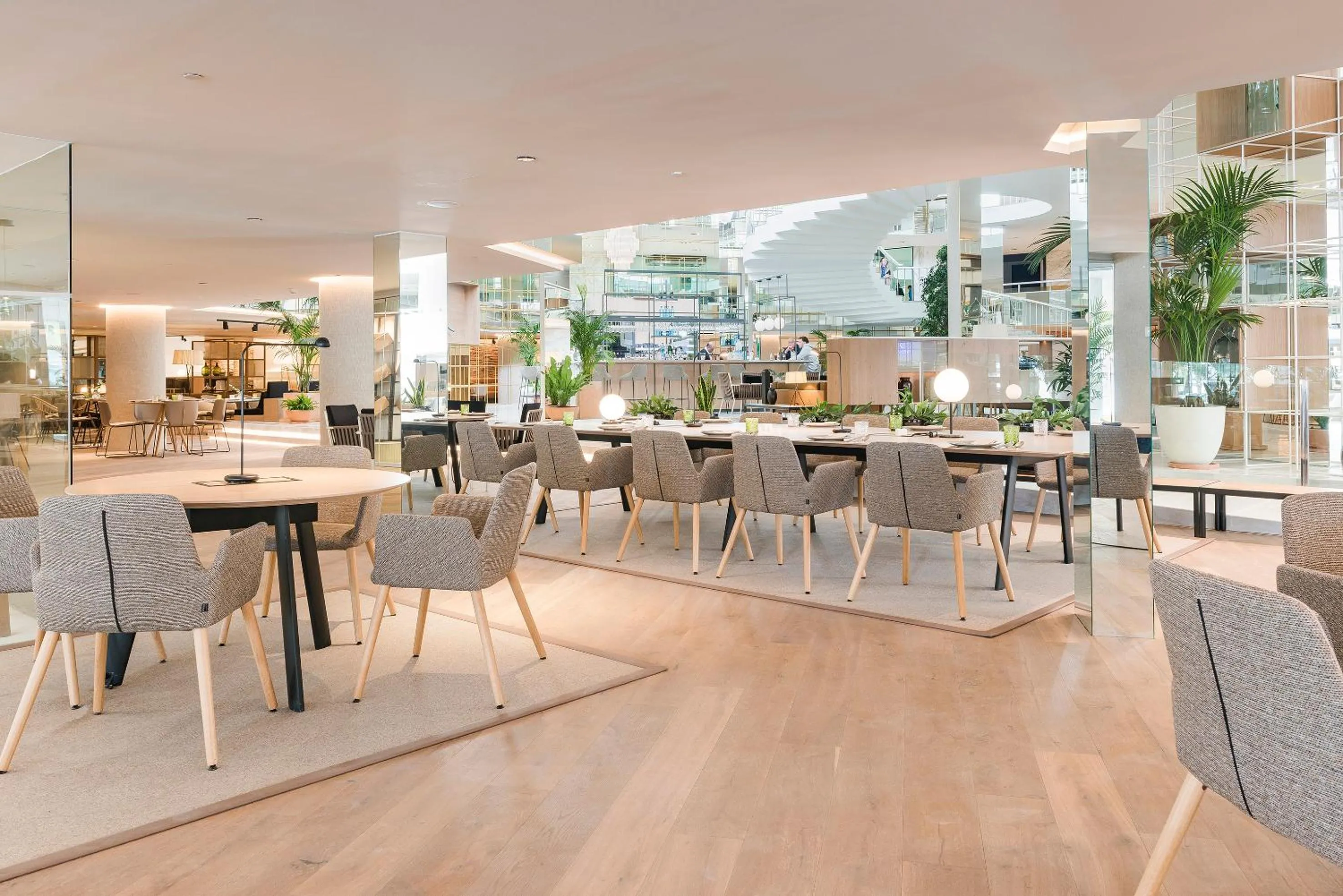 Restaurant/places to eat in Meliá Palma Marina