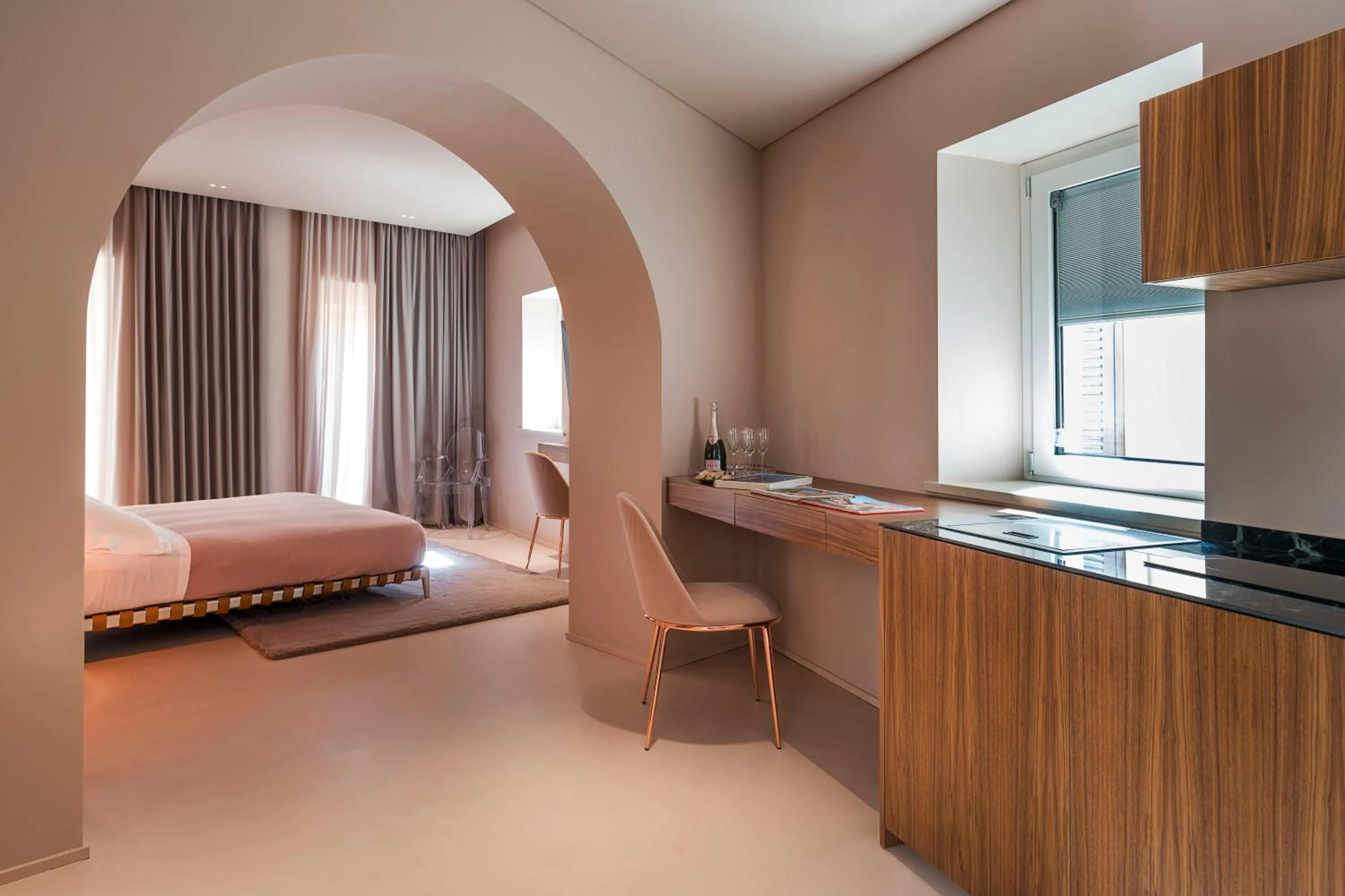 Kitchen or kitchenette, Bed in Taormina Infinity Suites