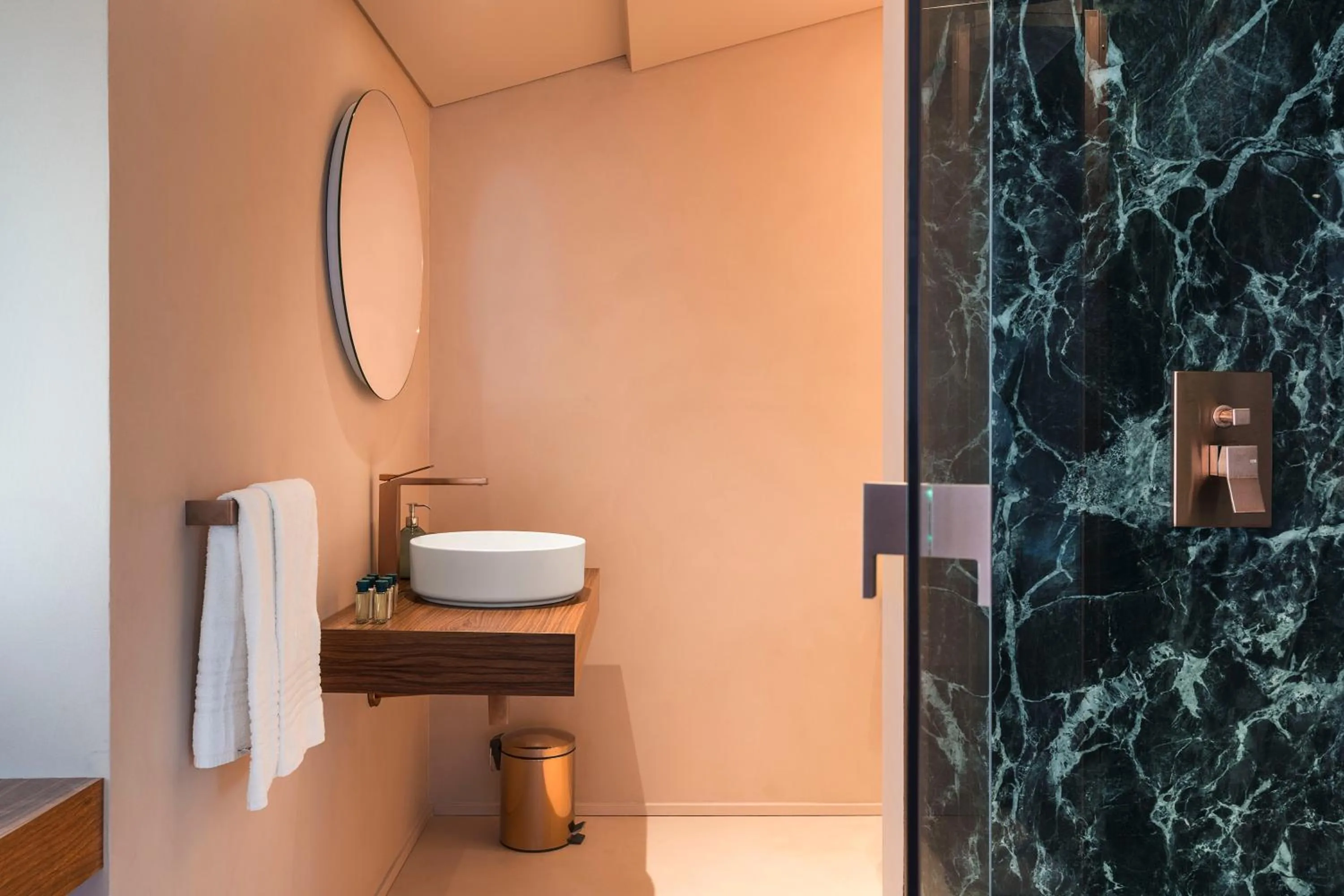 Shower in Taormina Infinity Suites