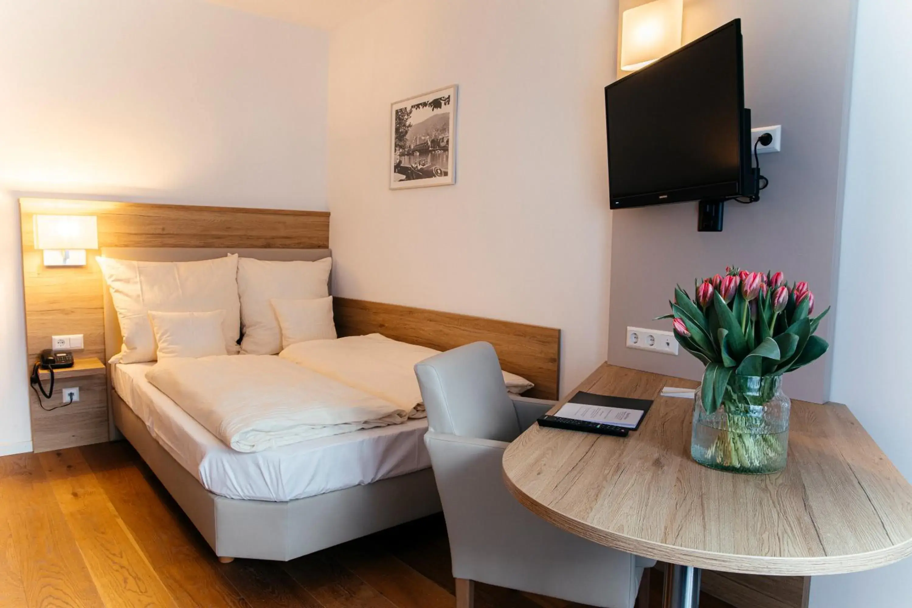 Queen Room - single occupancy in Hotel Perkeo Queen Room - single occupancy in Hotel Perkeo