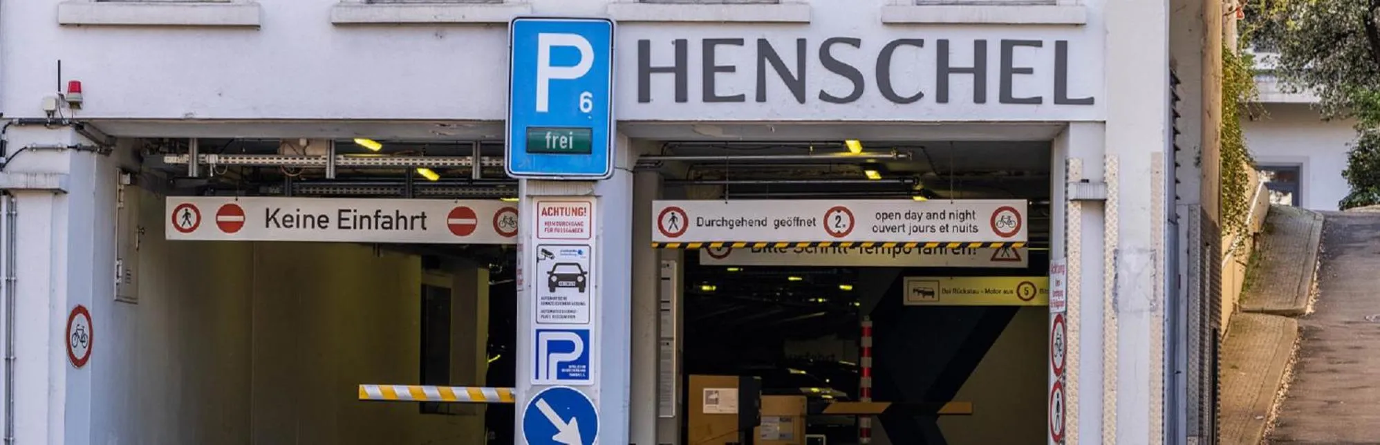 Parking in Hotel Perkeo