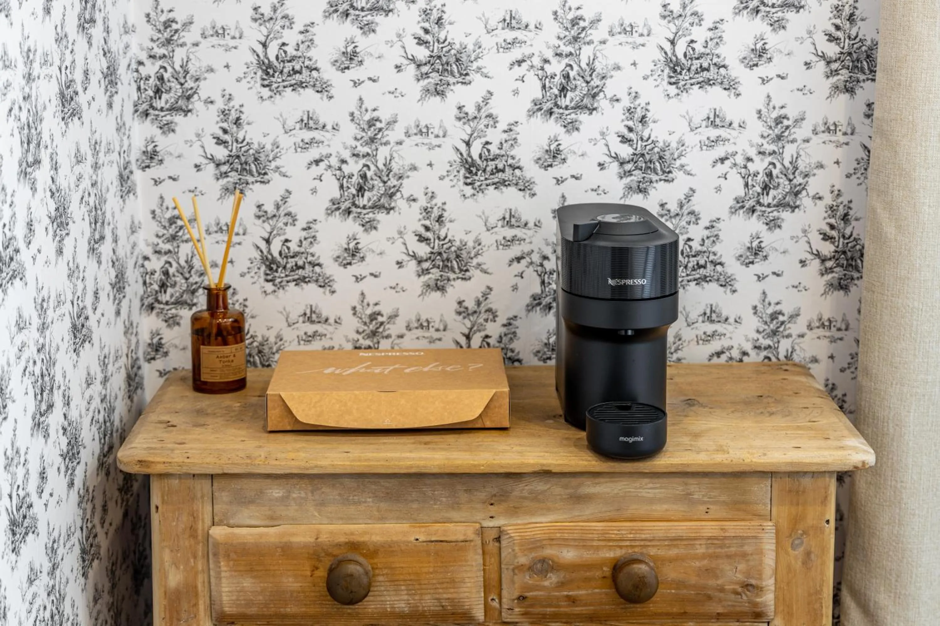 Coffee/tea facilities in The Whichcote Arms