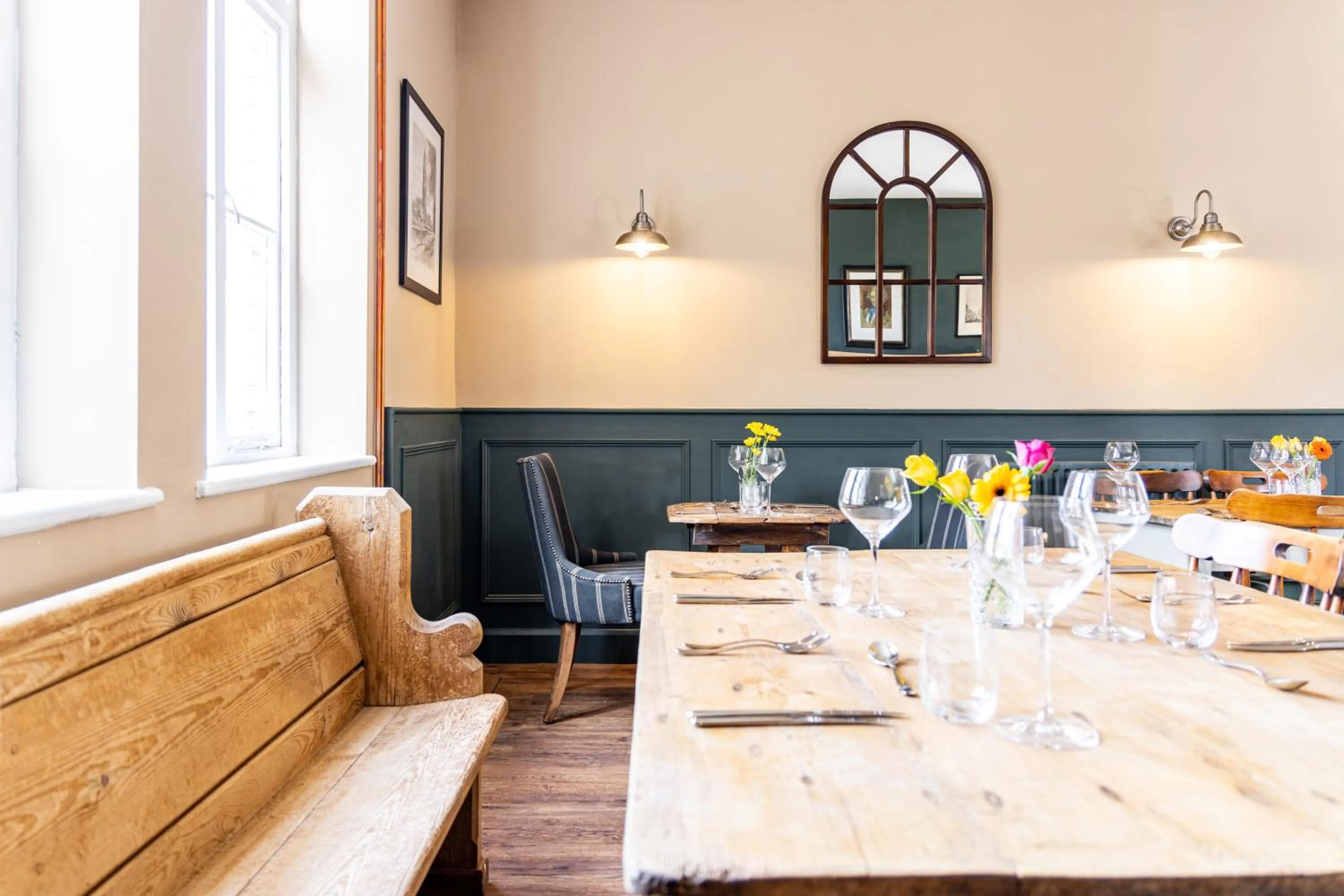 Restaurant/places to eat in The Whichcote Arms