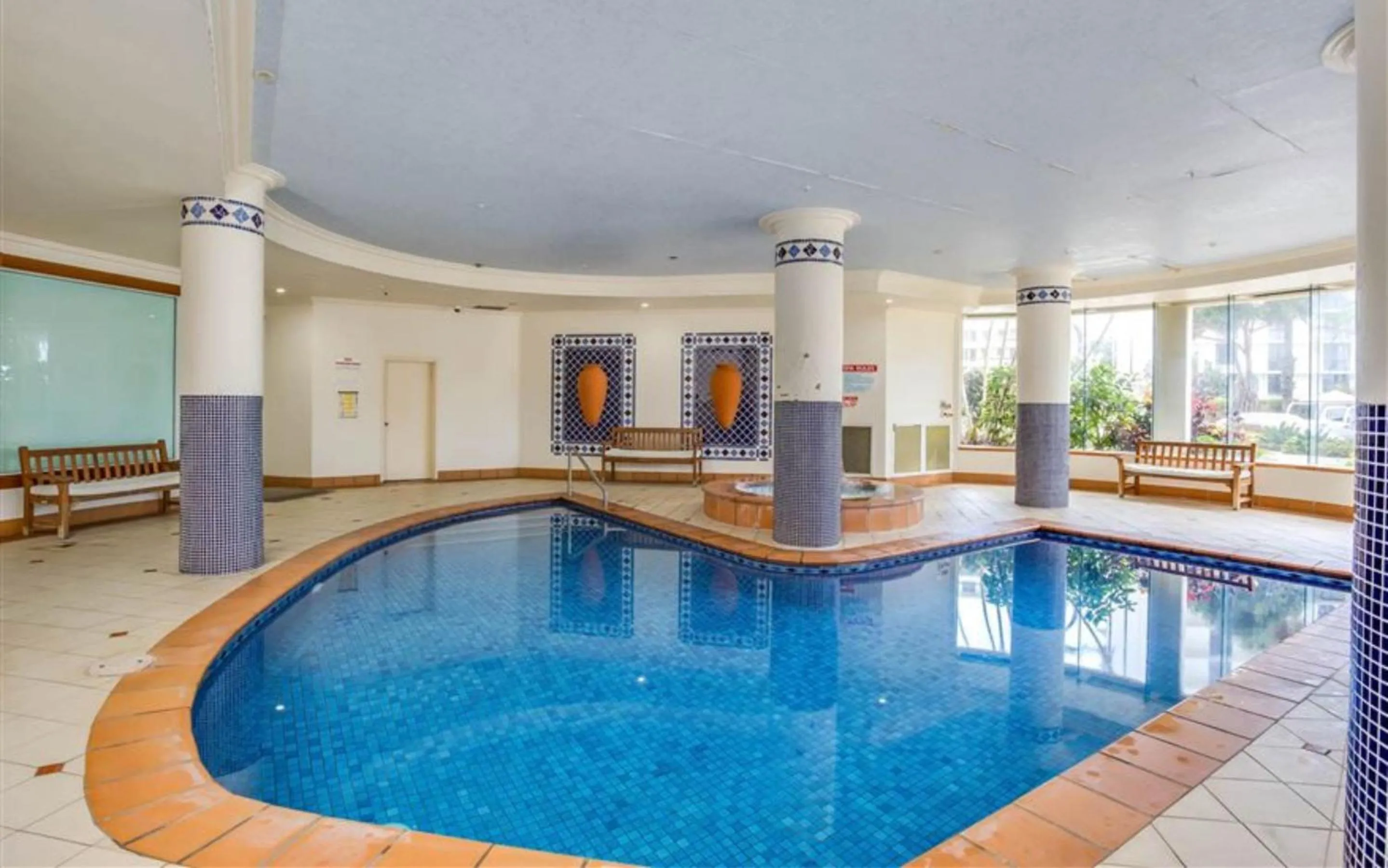 Swimming pool in The Moroccan - QStay