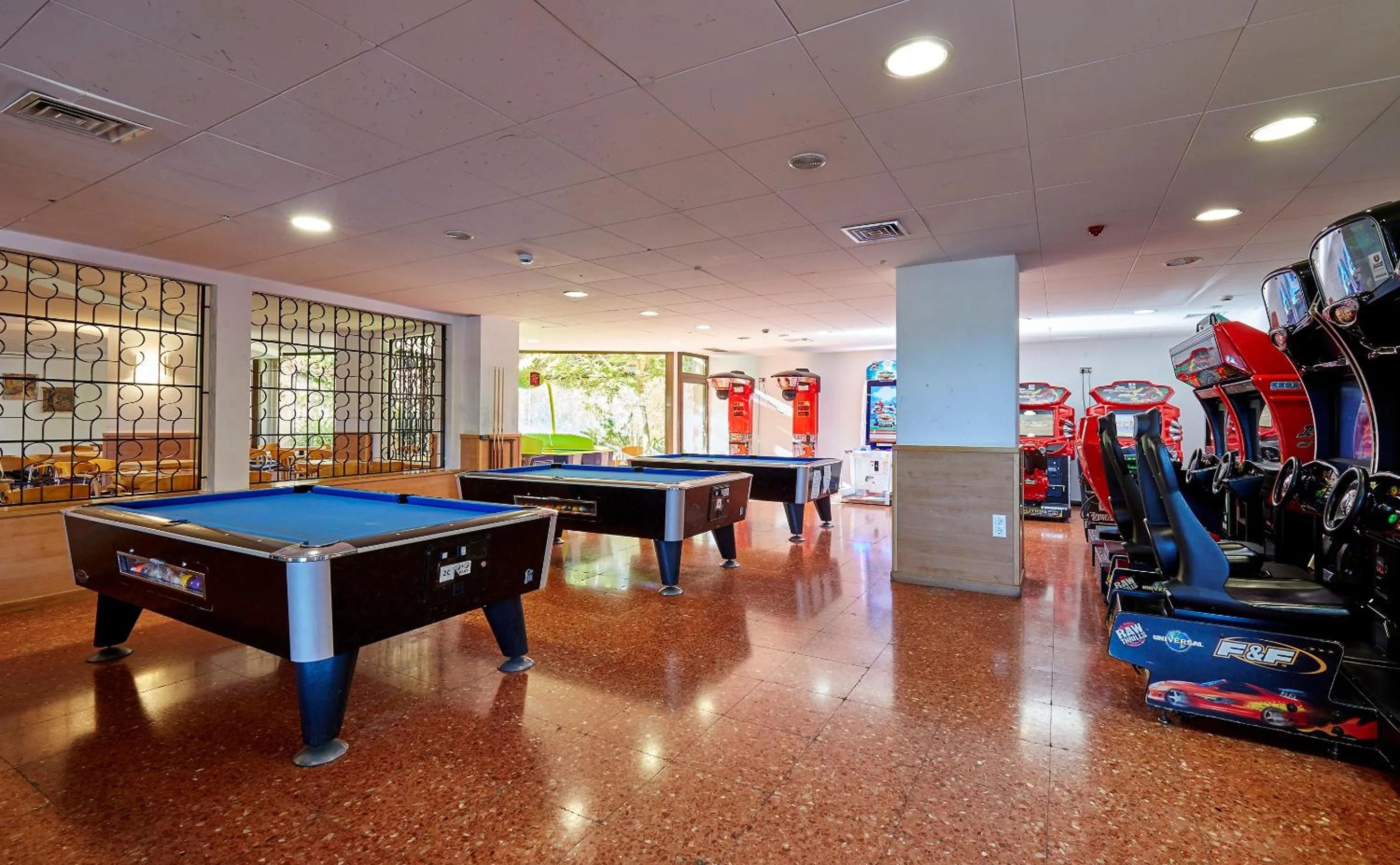 Billiard in Hotel Samba