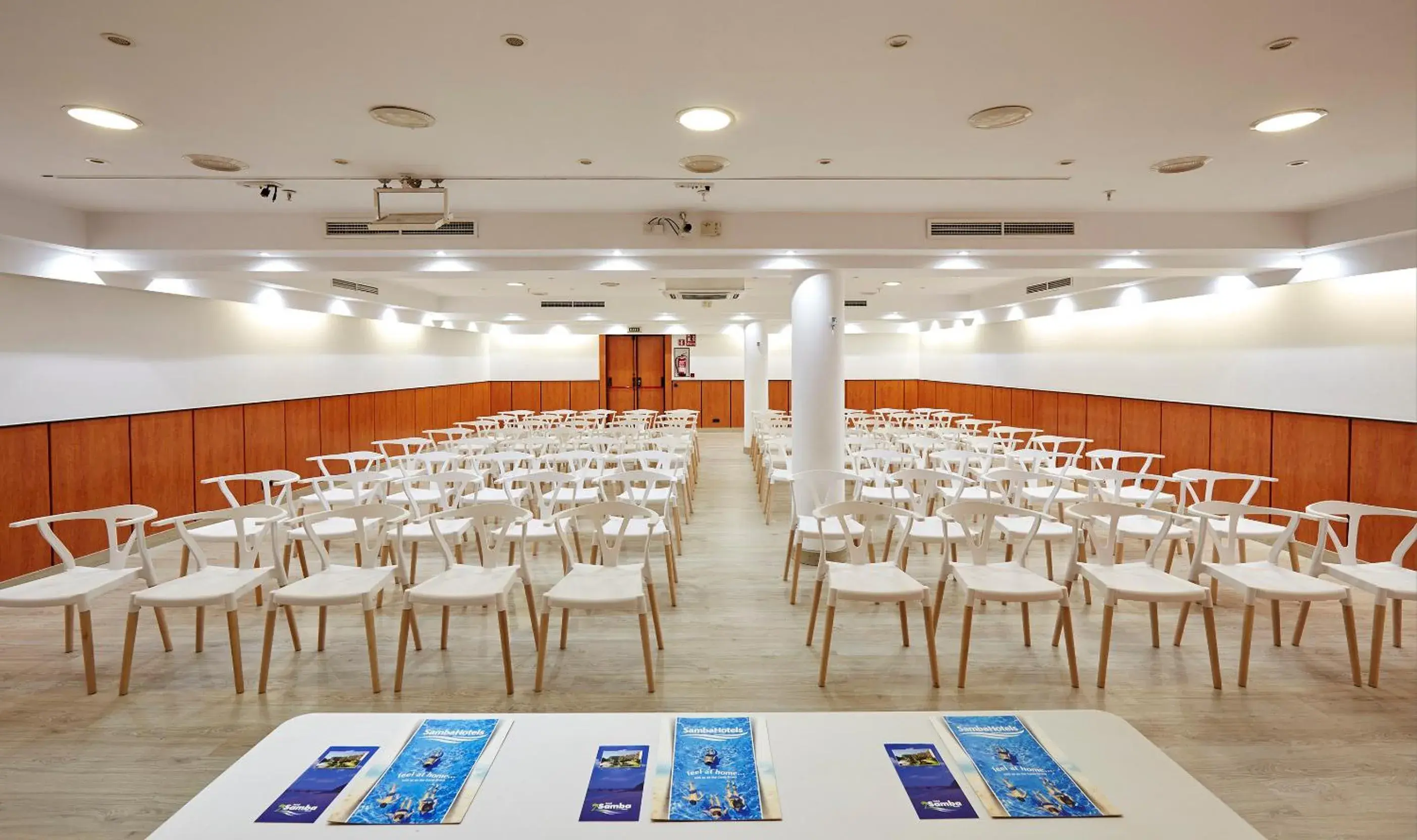 Property building in Hotel Samba Property building in Hotel Samba