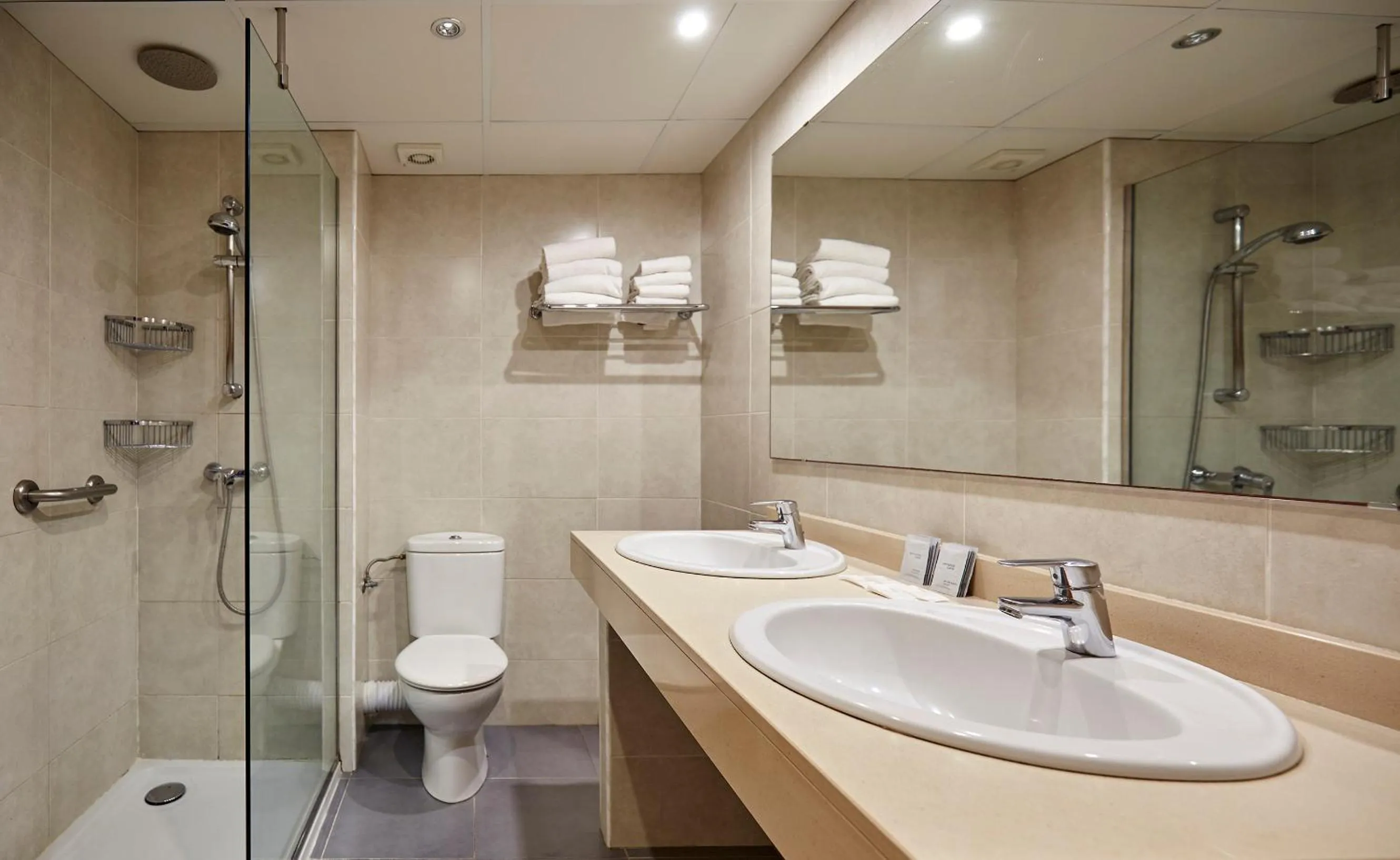 Bathroom in Hotel Samba