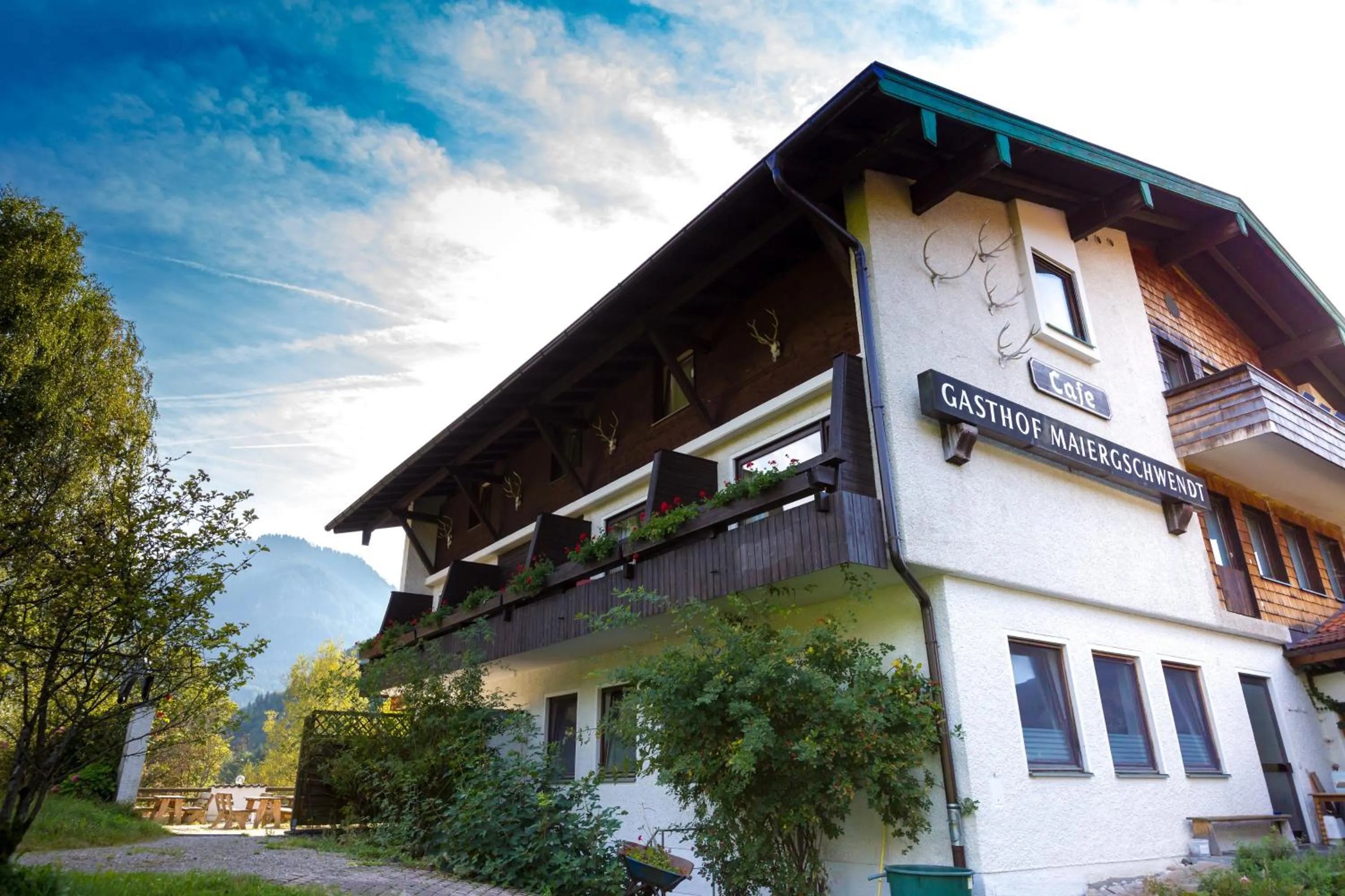 Facade/entrance in Landhotel Maiergschwendt inkl Chiemgaukarte