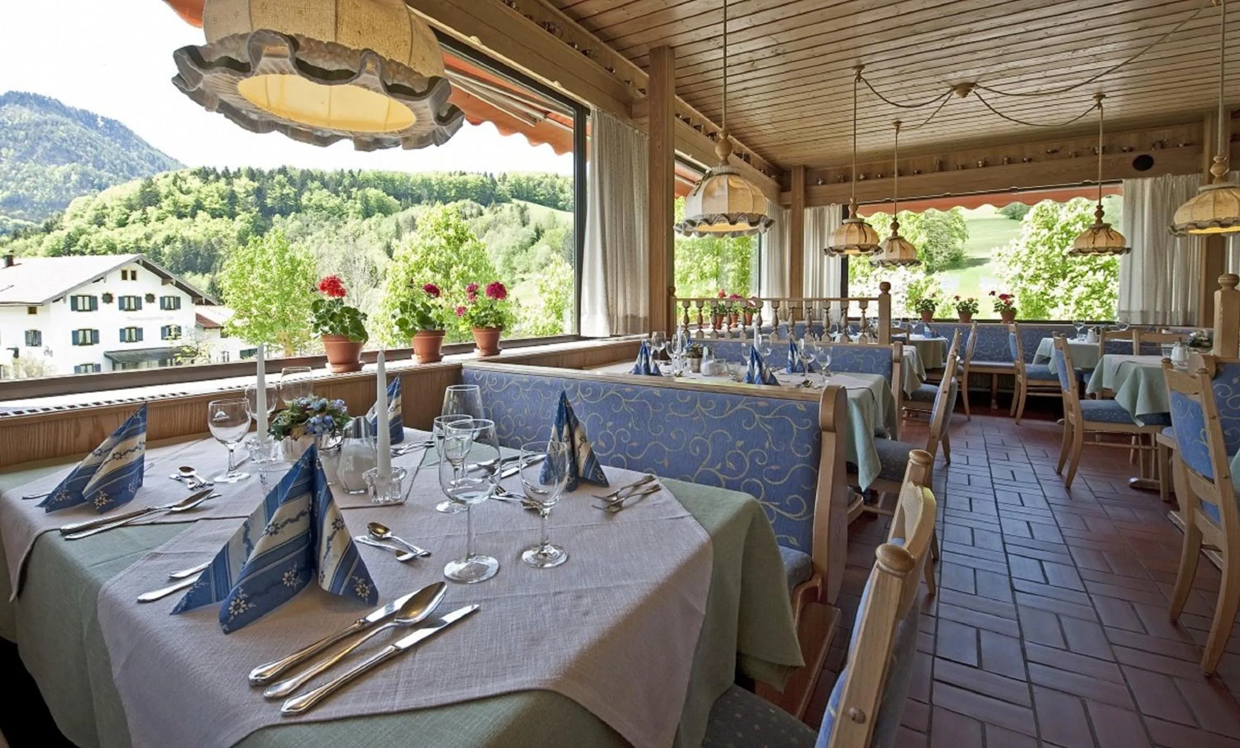 Restaurant/places to eat in Landhotel Maiergschwendt inkl Chiemgaukarte