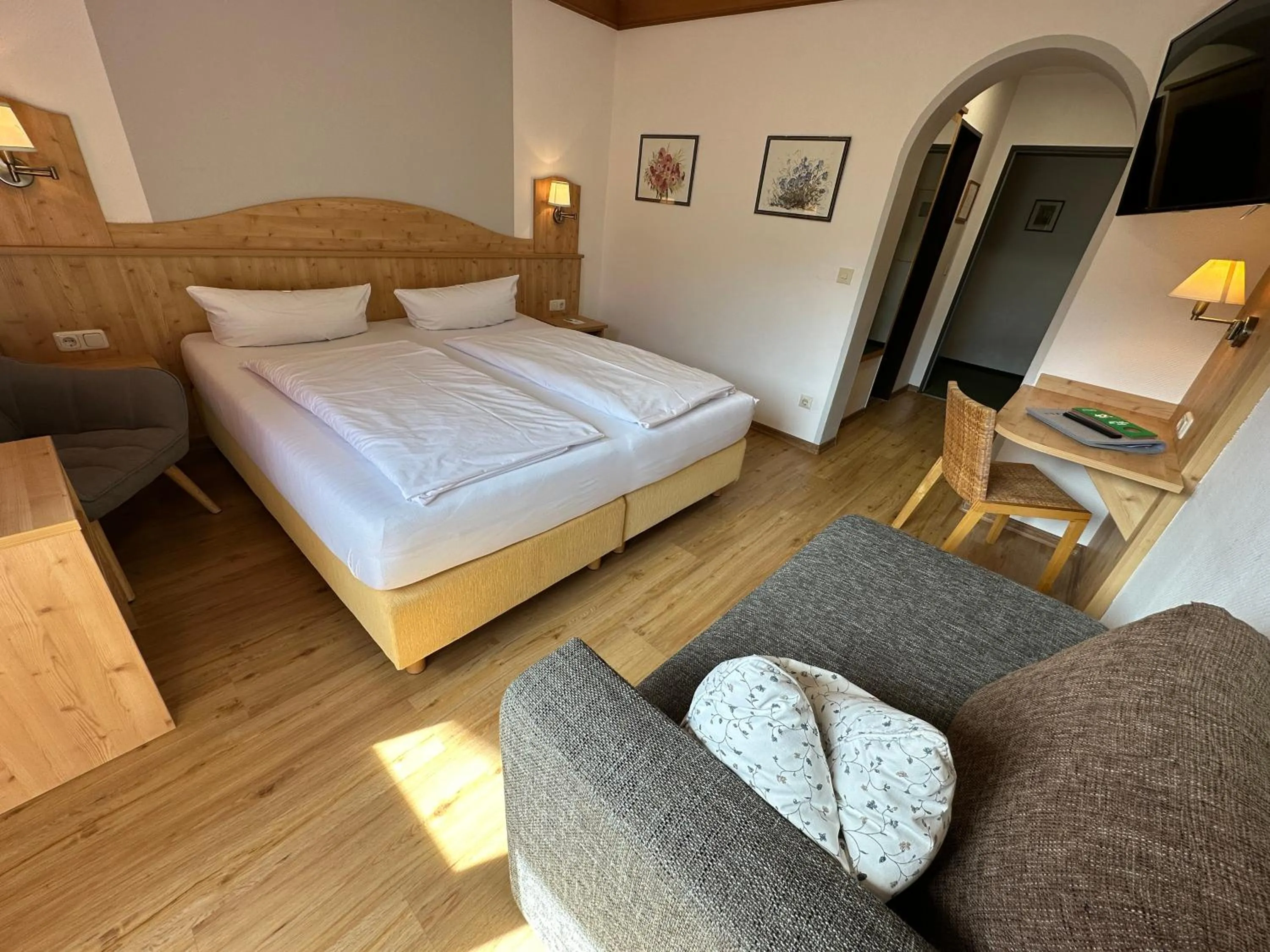 Photo of the whole room, Bed in Landhotel Maiergschwendt inkl Chiemgaukarte