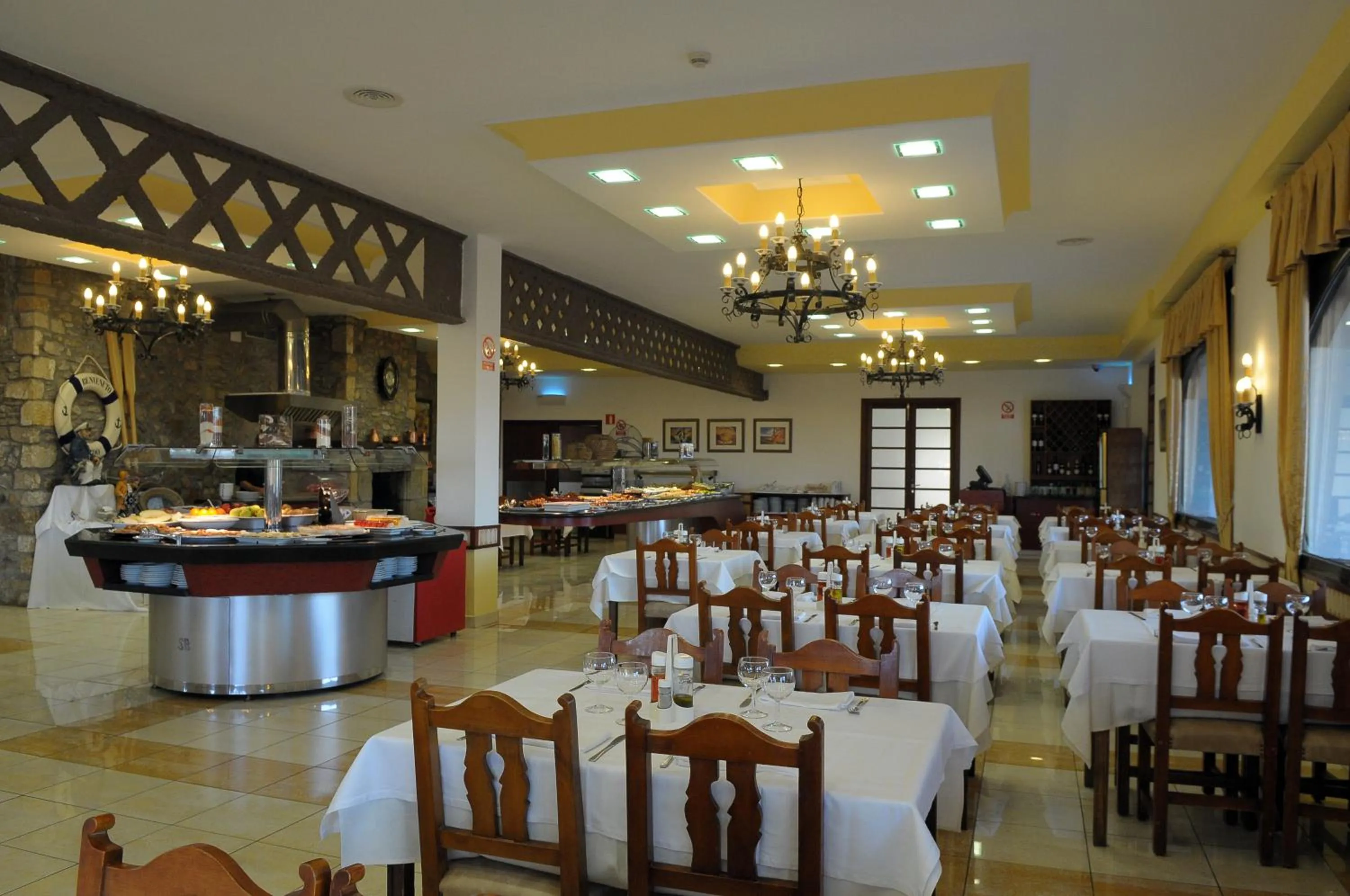 Restaurant/places to eat in Hotel San Carlos
