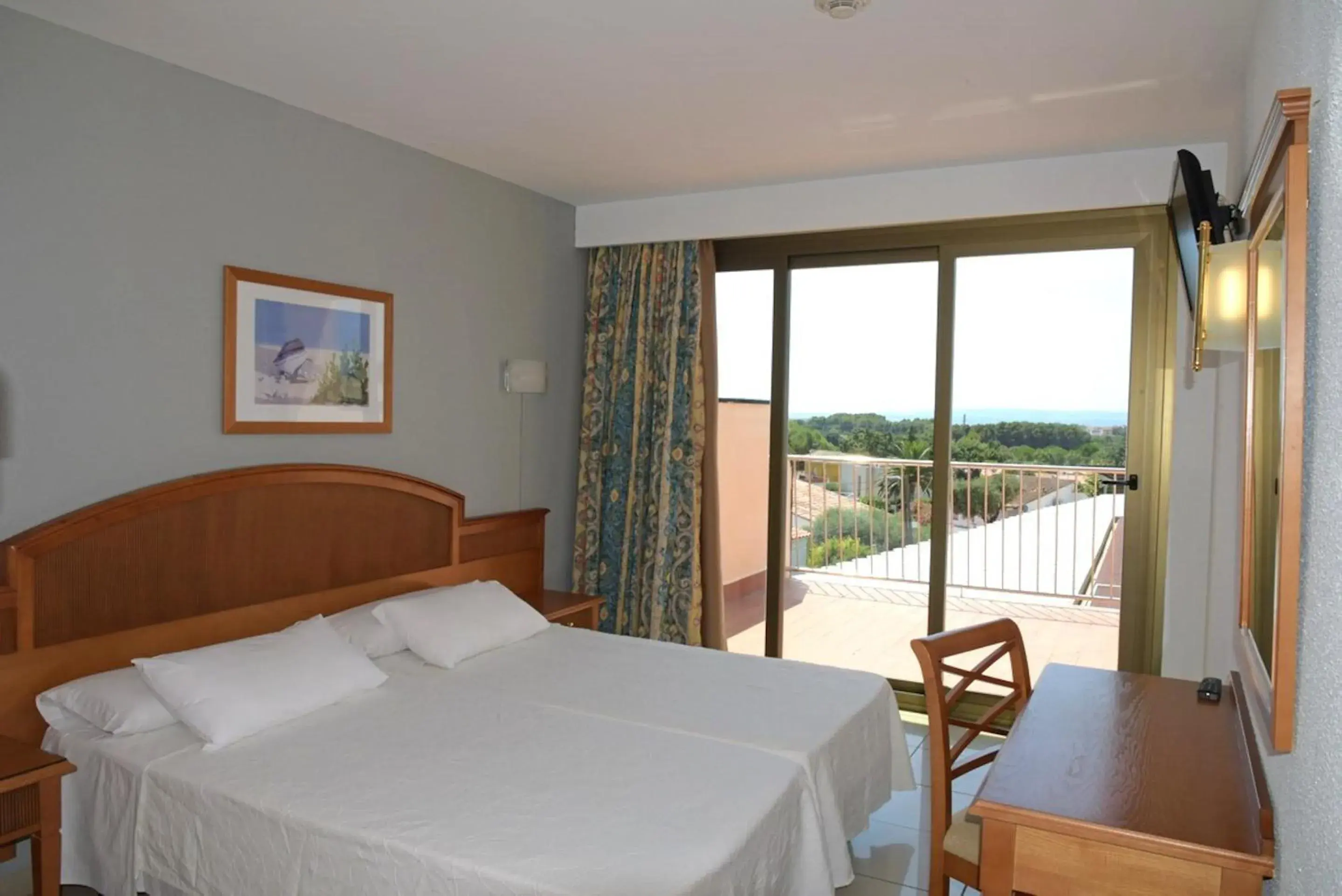 Balcony/Terrace, Bed in Hotel San Carlos Balcony/Terrace, Bed in Hotel San Carlos