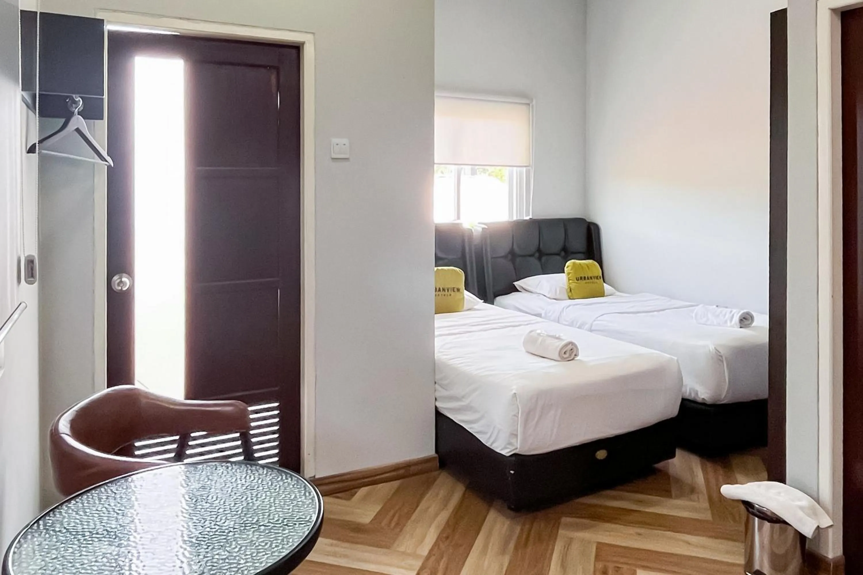 Bedroom, Bed in Urbanview Hotel The Tang Balikpapan by RedDoorz