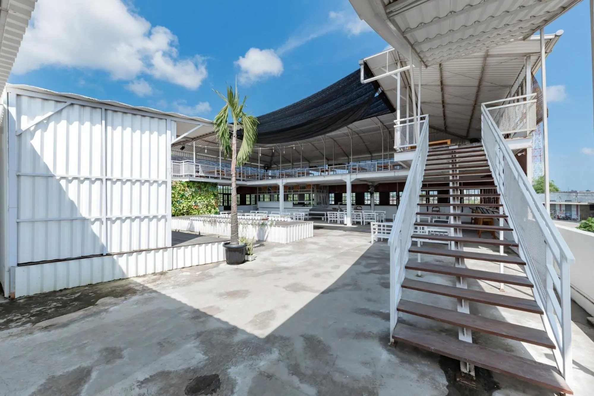 Property building in Urbanview Hotel The Tang Balikpapan by RedDoorz