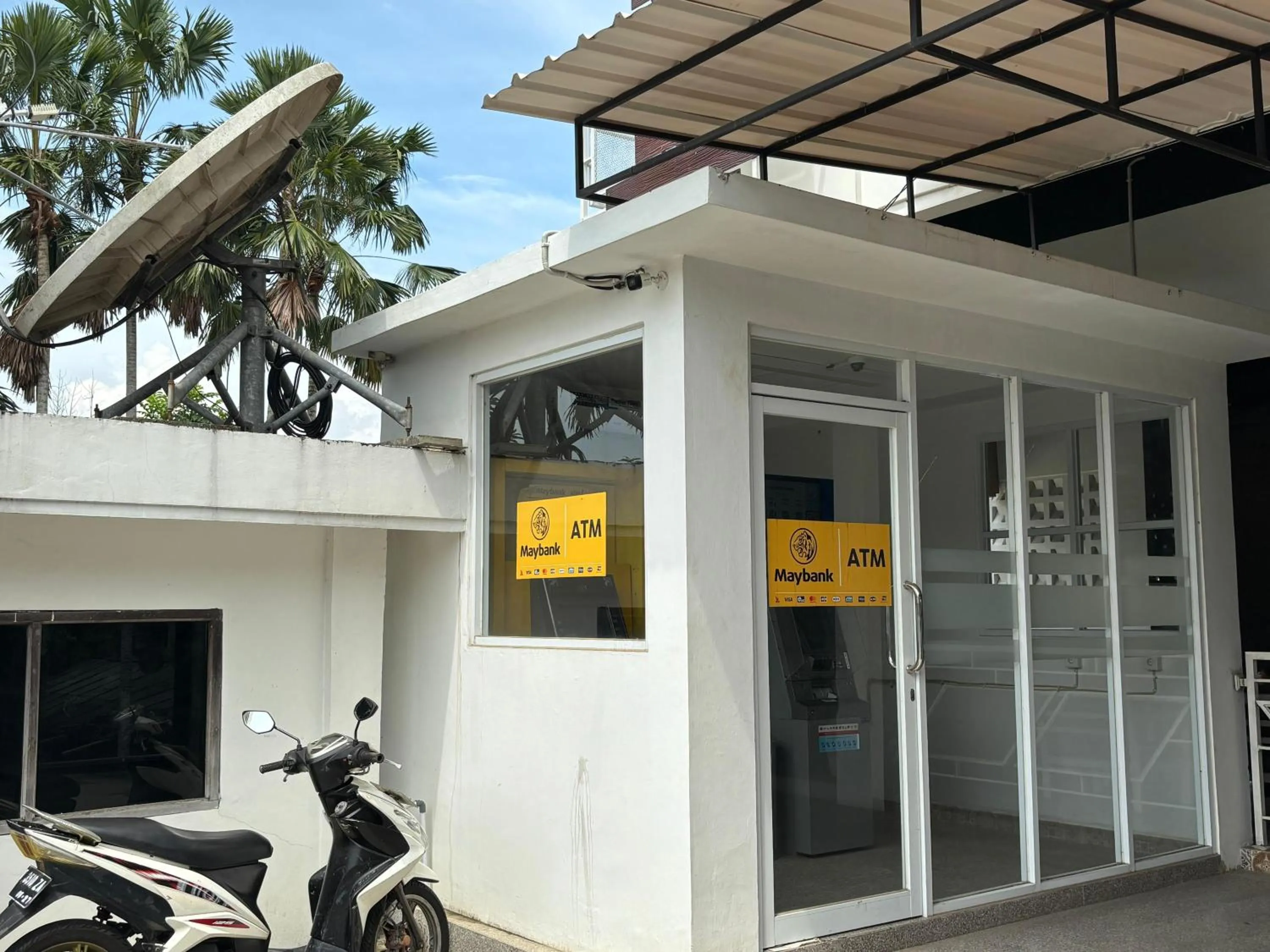 ATM in Urbanview Hotel The Tang Balikpapan by RedDoorz