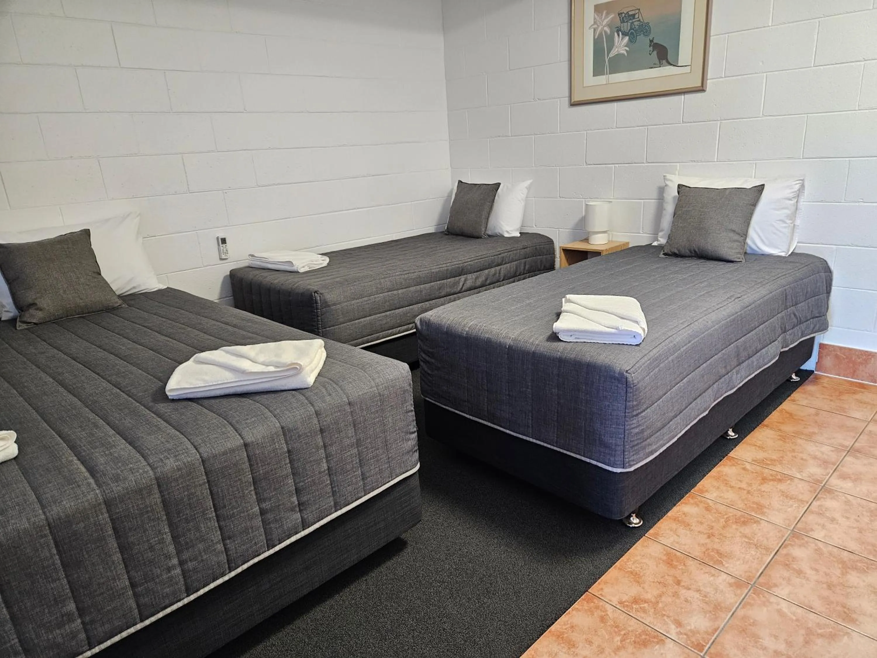 Bed in Leeton Centre Motel