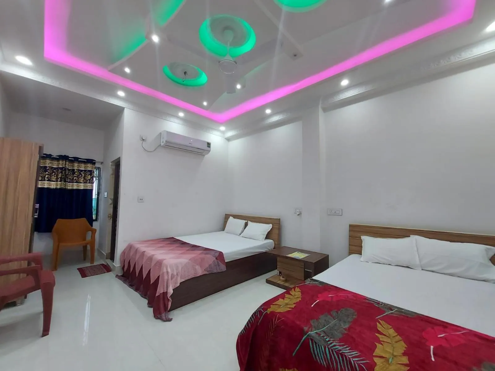 Bed in Sea Wave Beach Resort