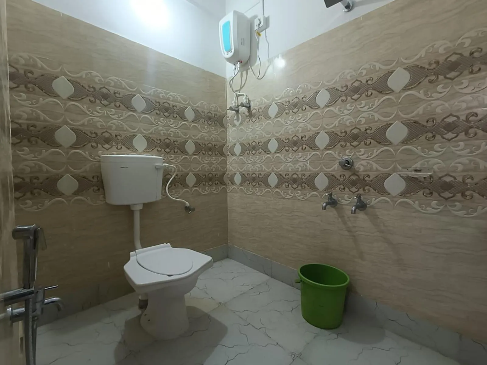 Shower in Sea Wave Beach Resort