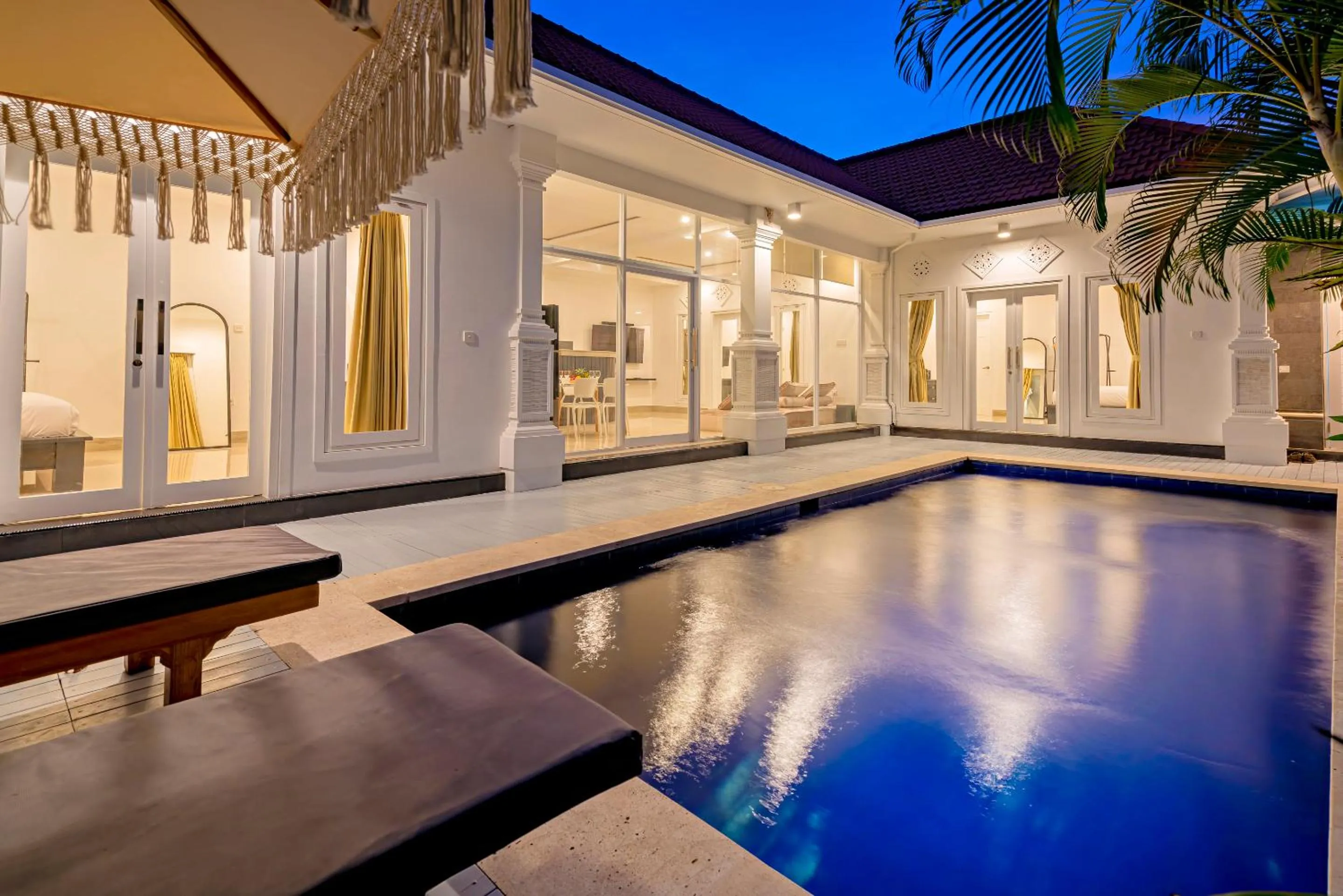 Night in Villa Kira - Canggu