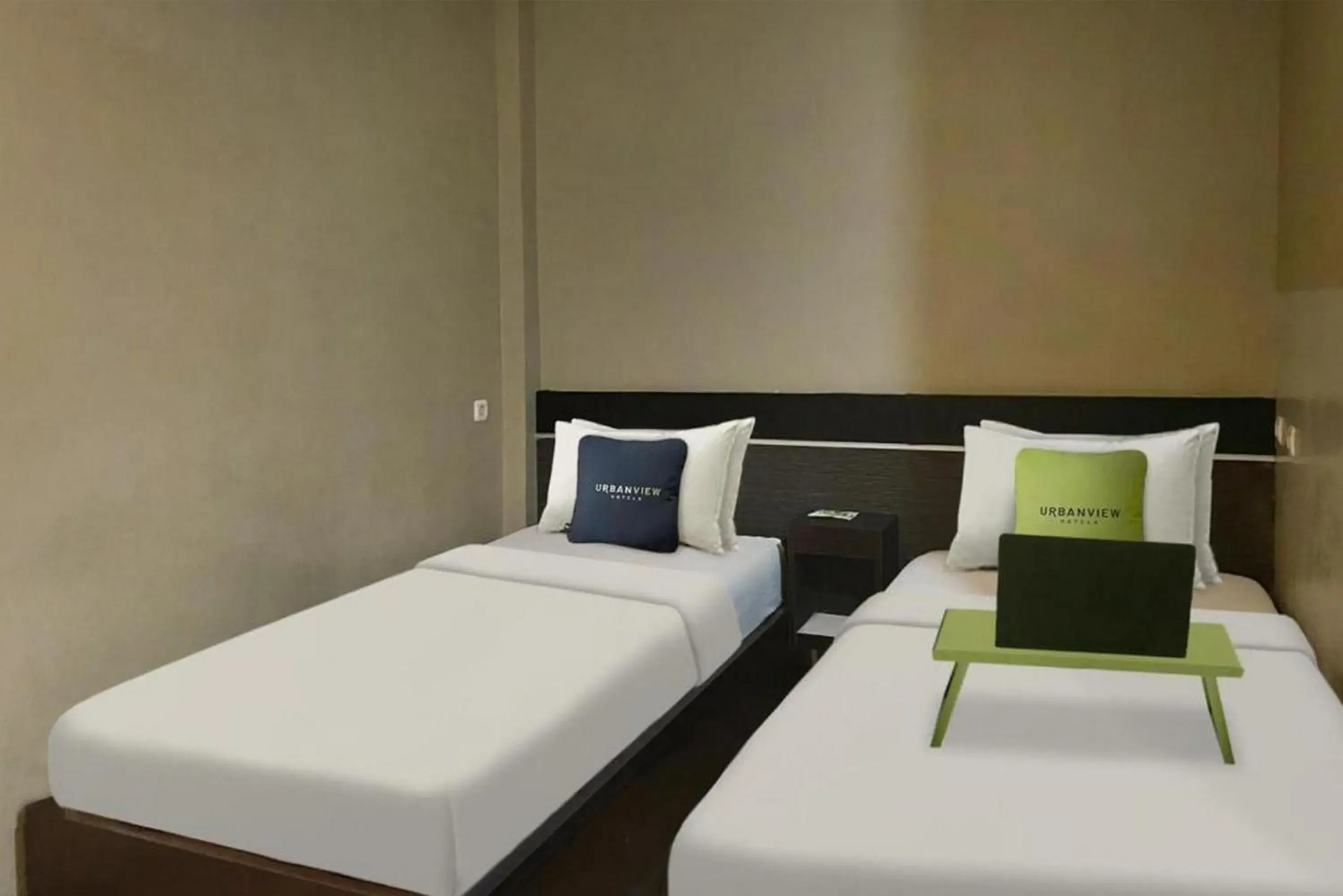 Superior Twin Room in Urbanview Hotel Sabang Land Syariah Jayapura Superior Twin Room in Urbanview Hotel Sabang Land Syariah Jayapura