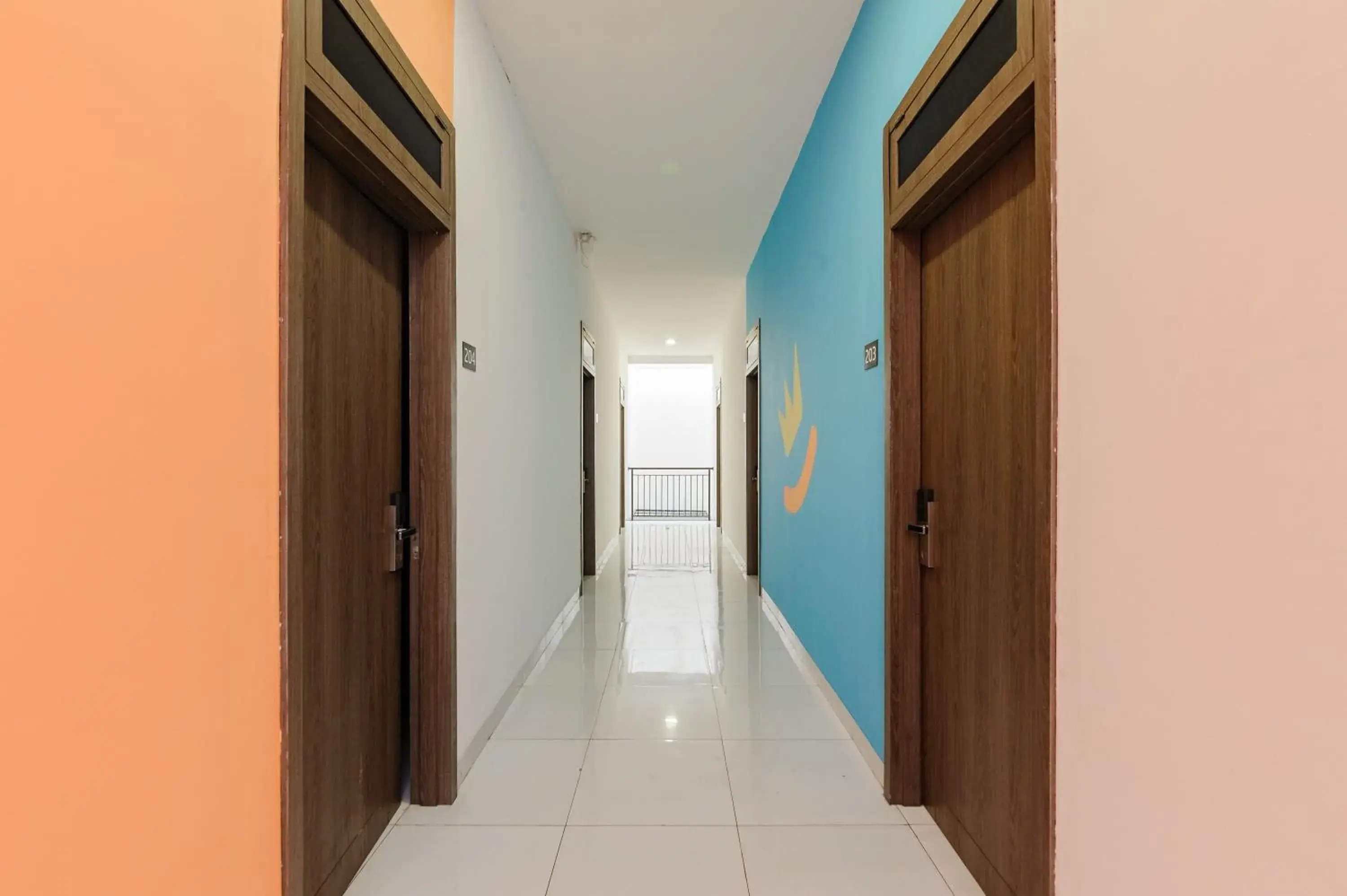 Property building in Sans Hotel Max Living Cengkareng Property building in Sans Hotel Max Living Cengkareng