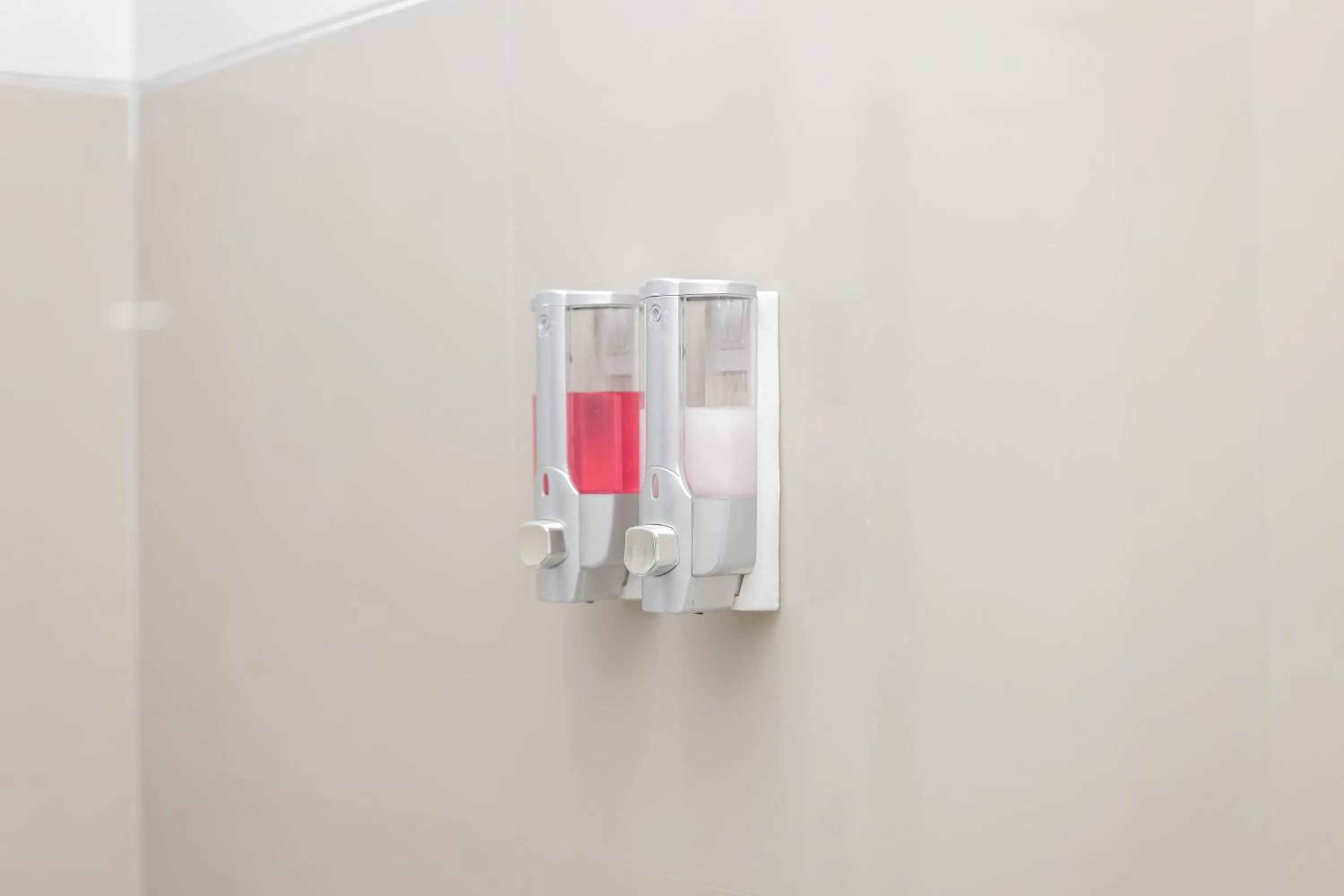 Bathroom in RedDoorz @ Gedangan Sidoarjo