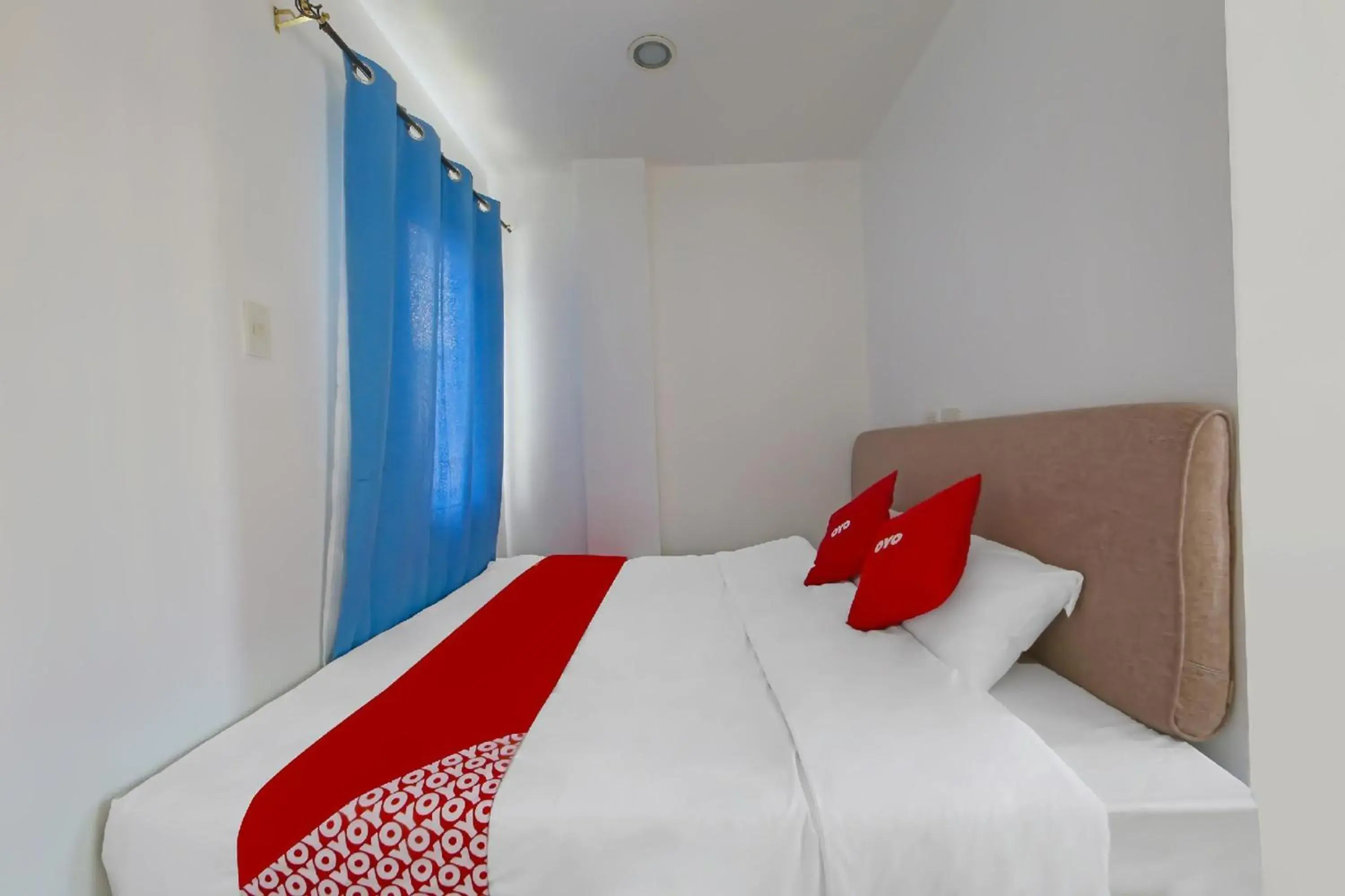 Bedroom, Bed in Loveness Apartelle Bedroom, Bed in Loveness Apartelle