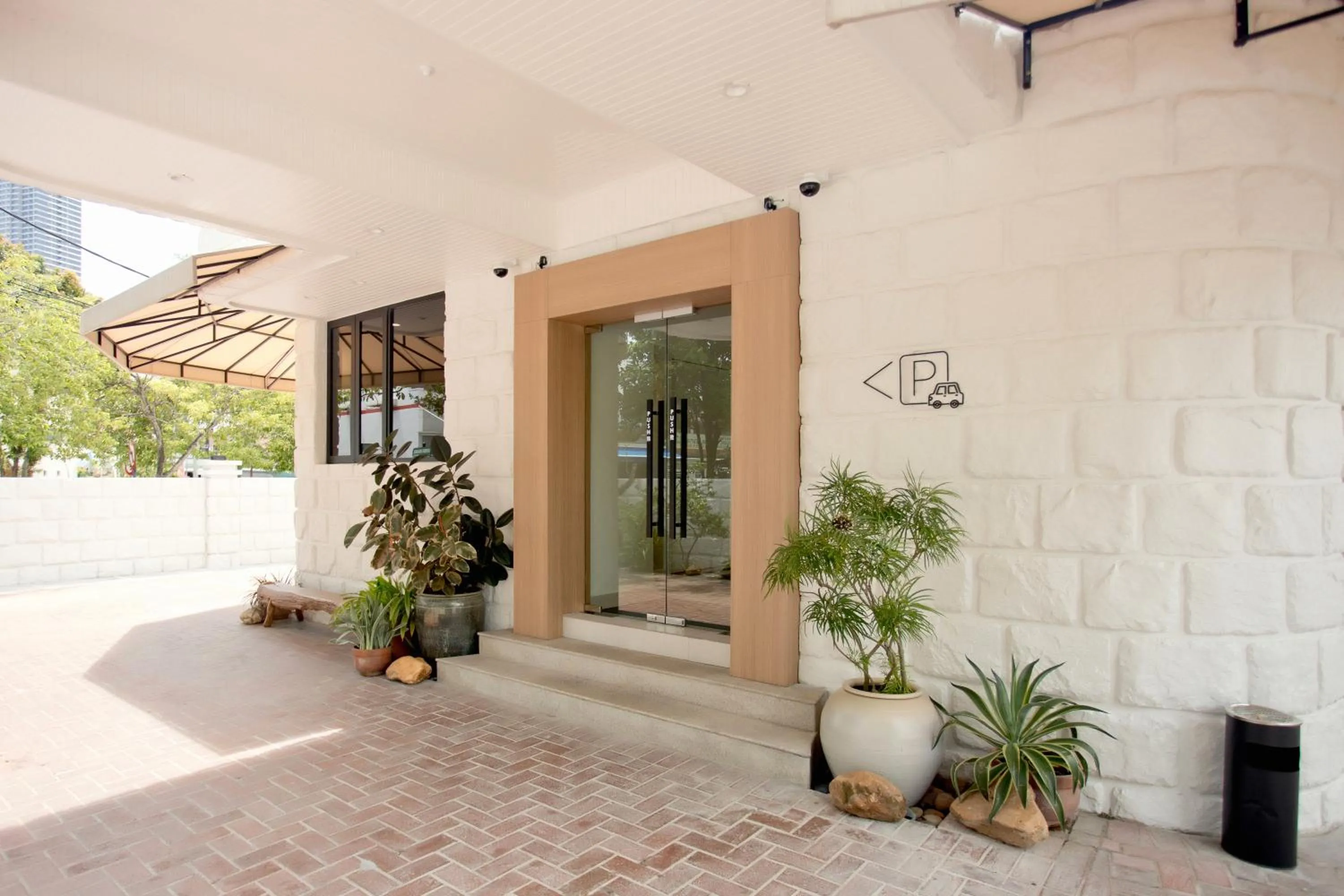 Facade/entrance in Codrington House - Boutique Apartments
