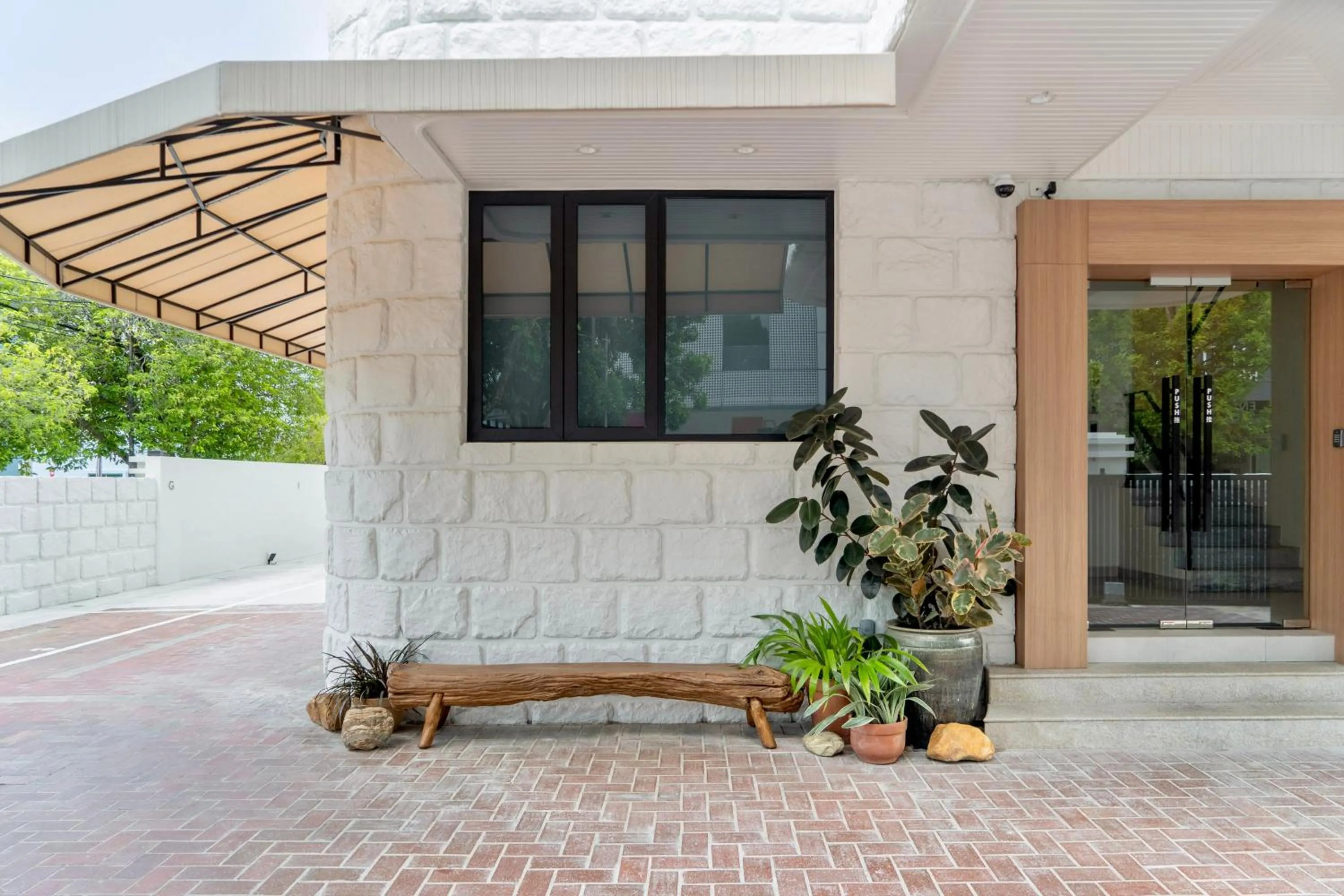 Property building in Codrington House - Boutique Apartments