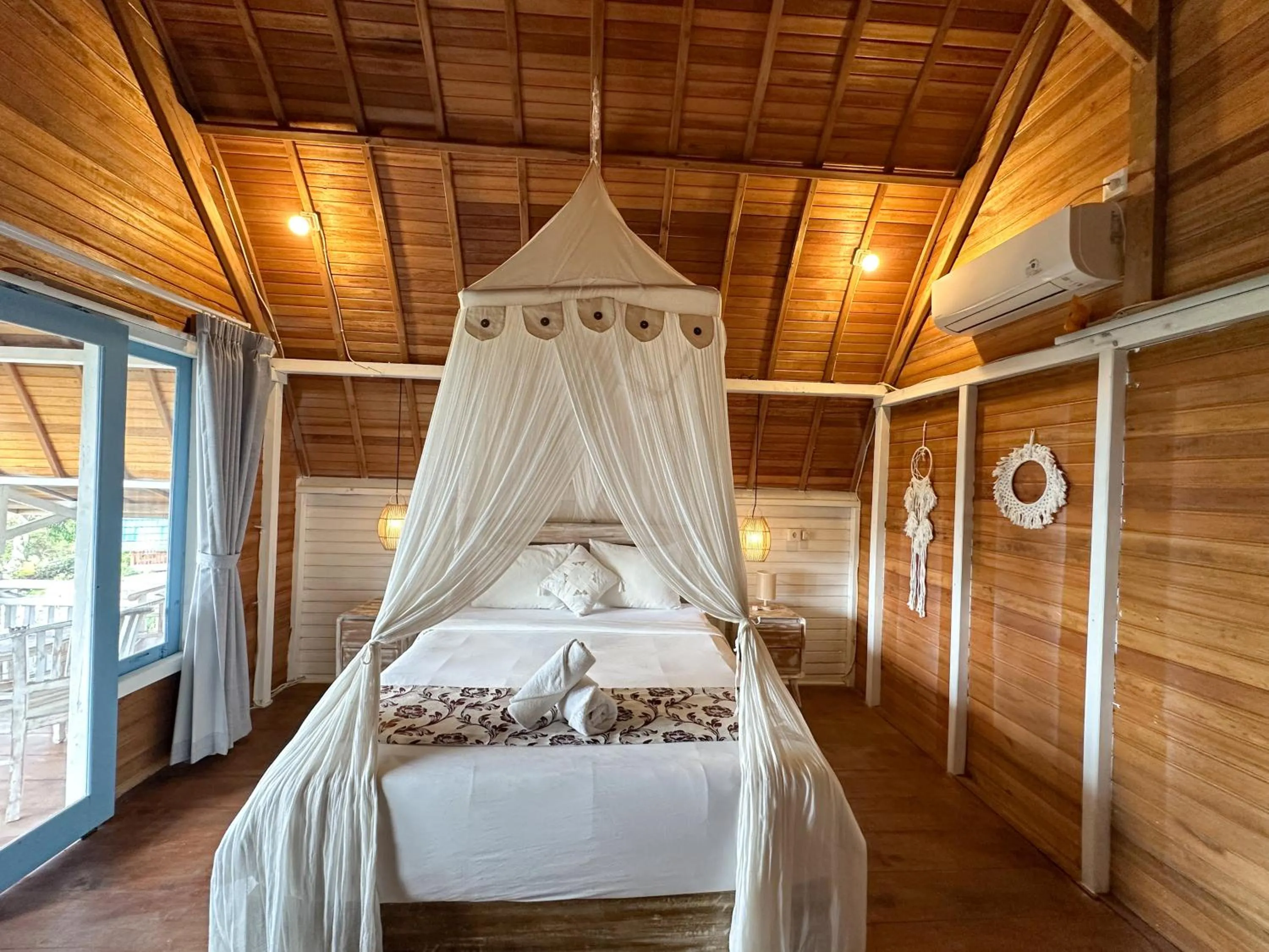 Bed in Sunset Hill Penida Resort