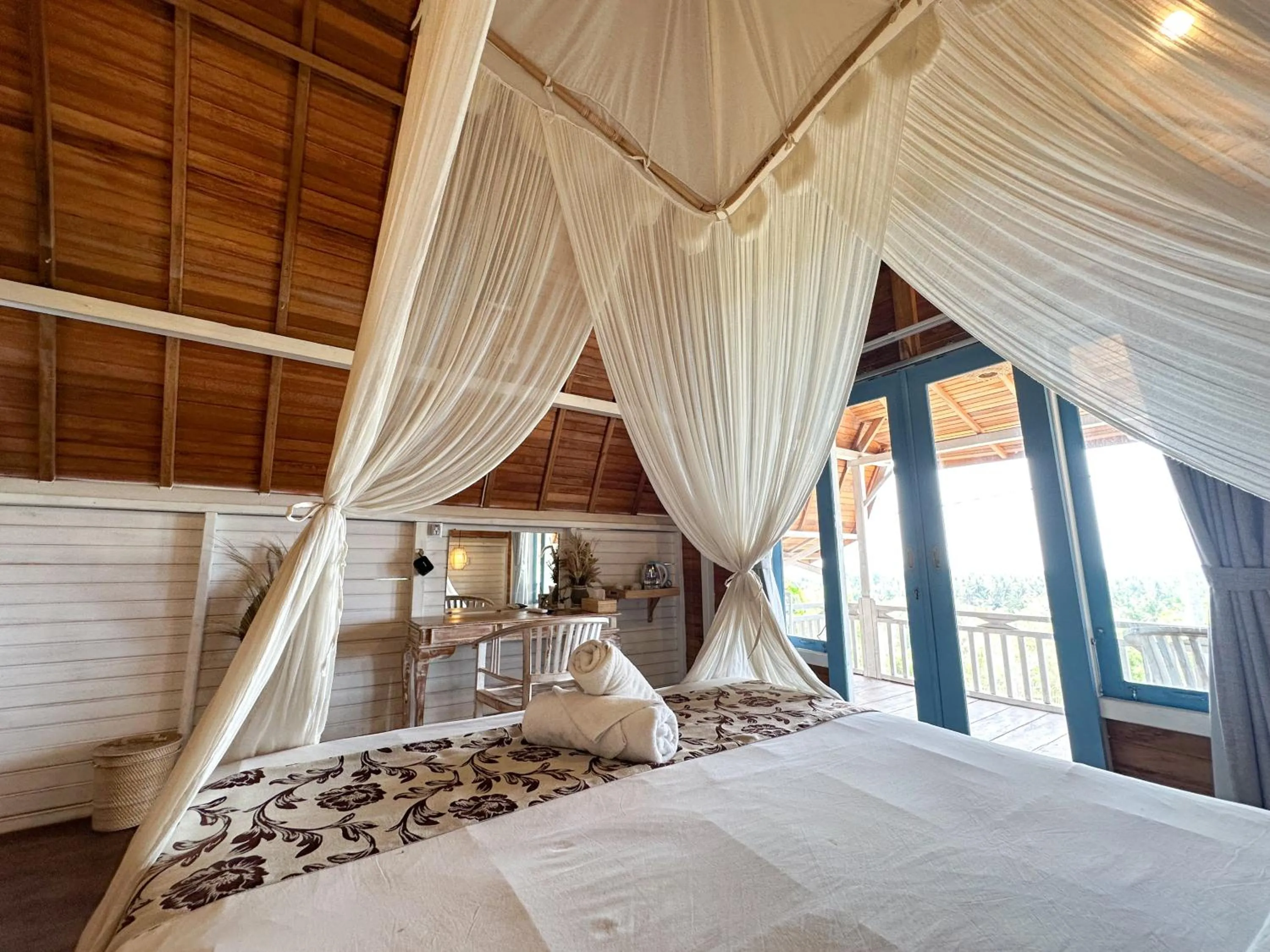 Bed in Sunset Hill Penida Resort