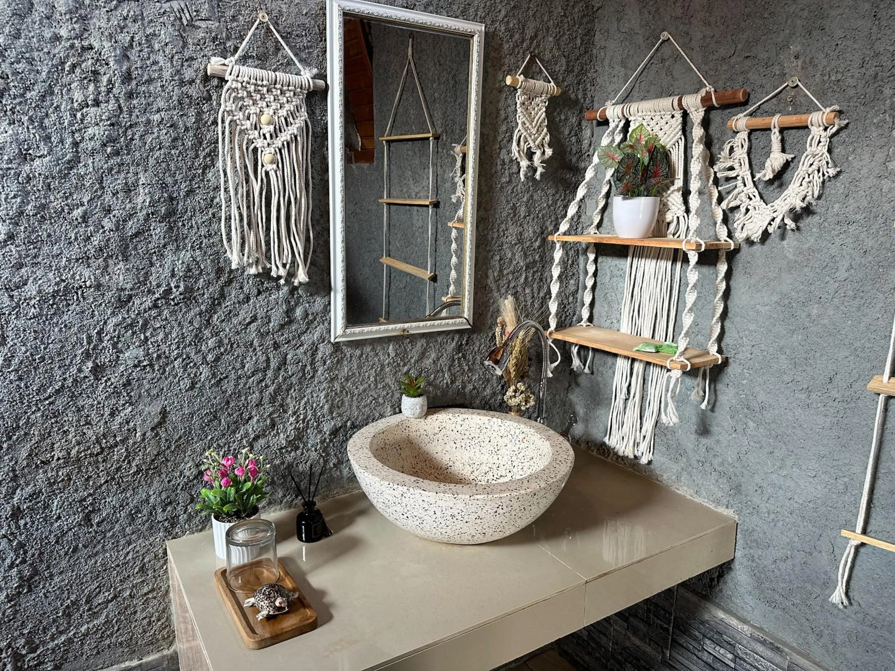 Sunset Hill Penida Resort