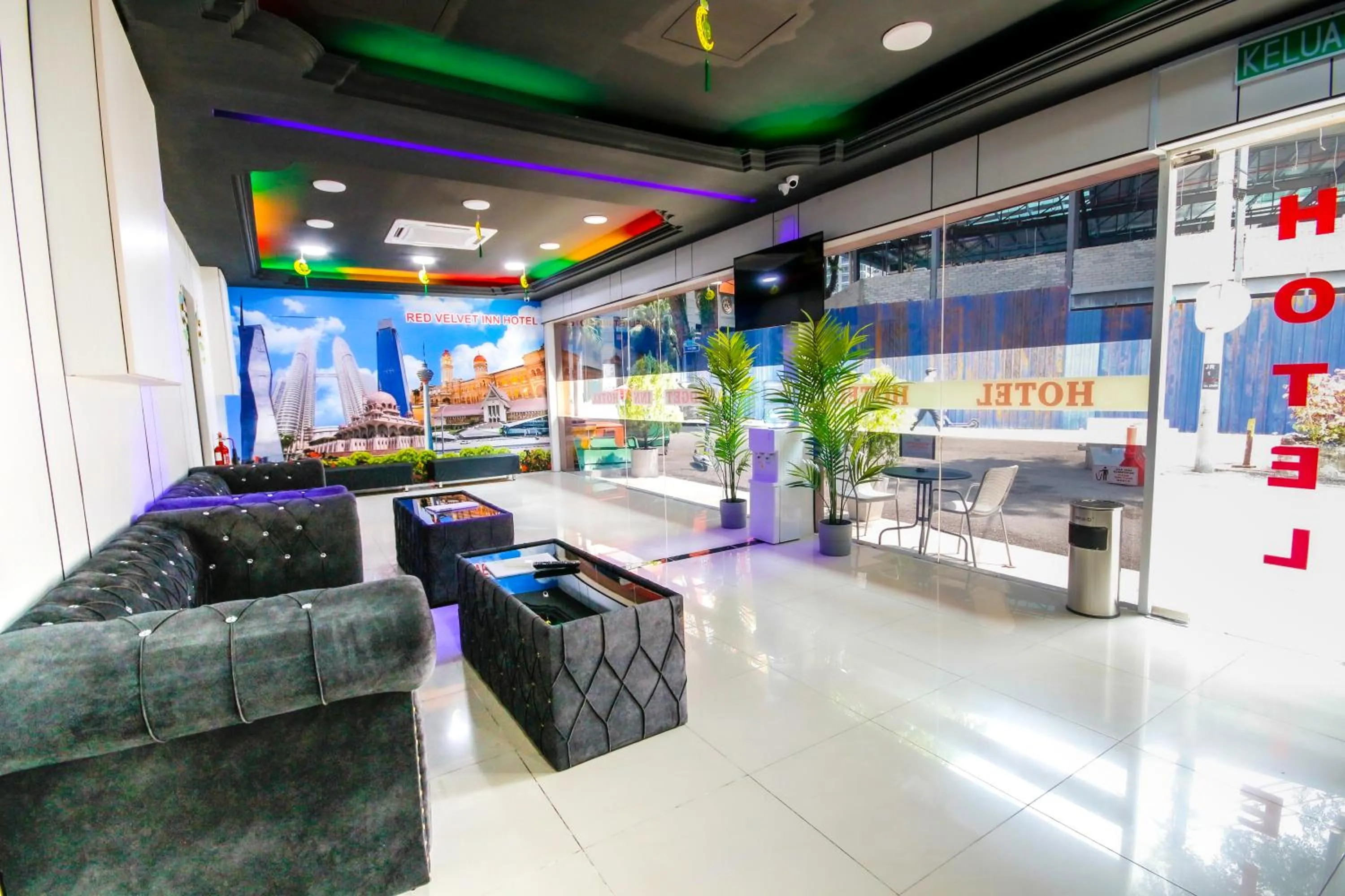 Lobby or reception in Red Velvet Inn Bukit Bintang